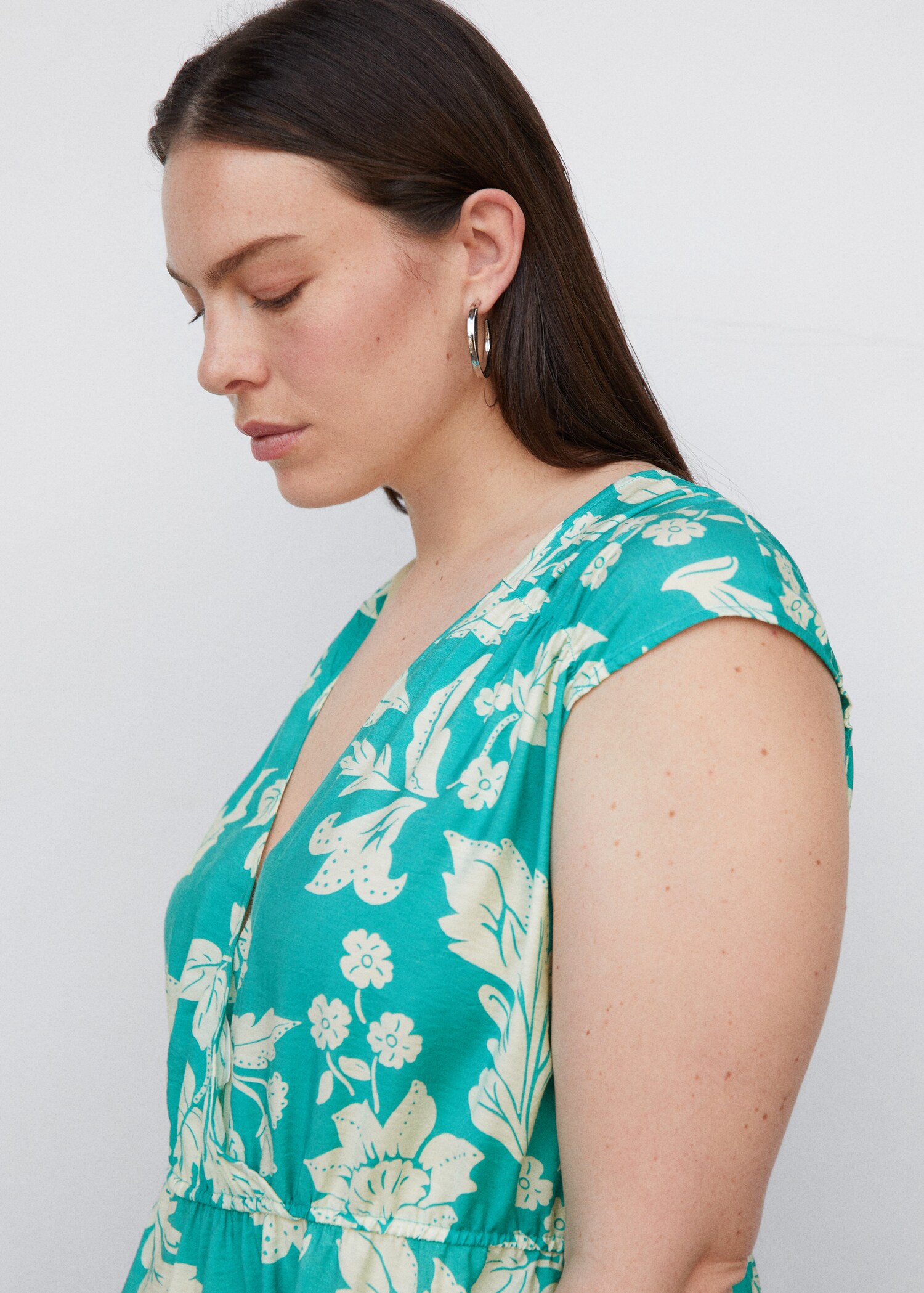 Robe cache-cœur à fleurs - Détail de l'article 4