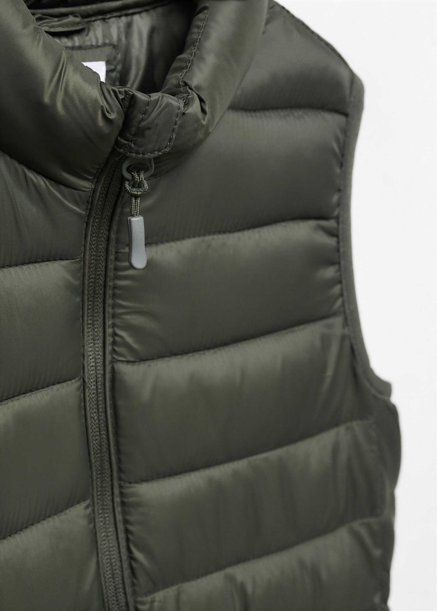 Quilted gilet - Details of the article 8