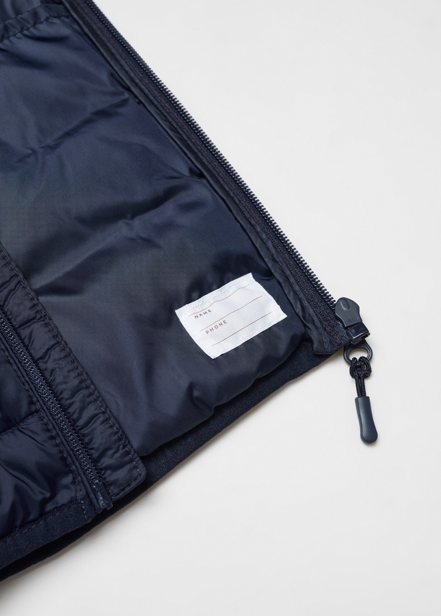 Quilted gilet - Details of the article 8