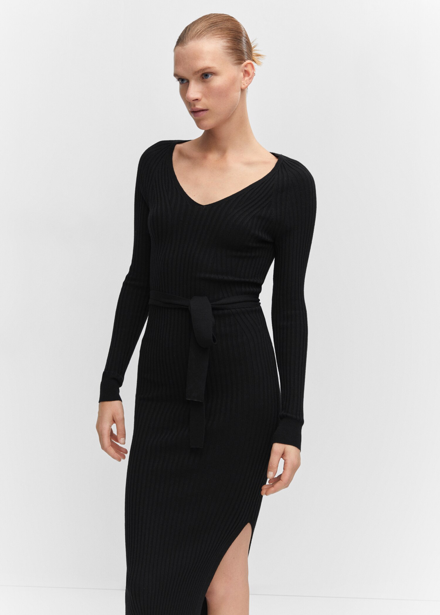 Knitted midi-dress with belt - Medium plane