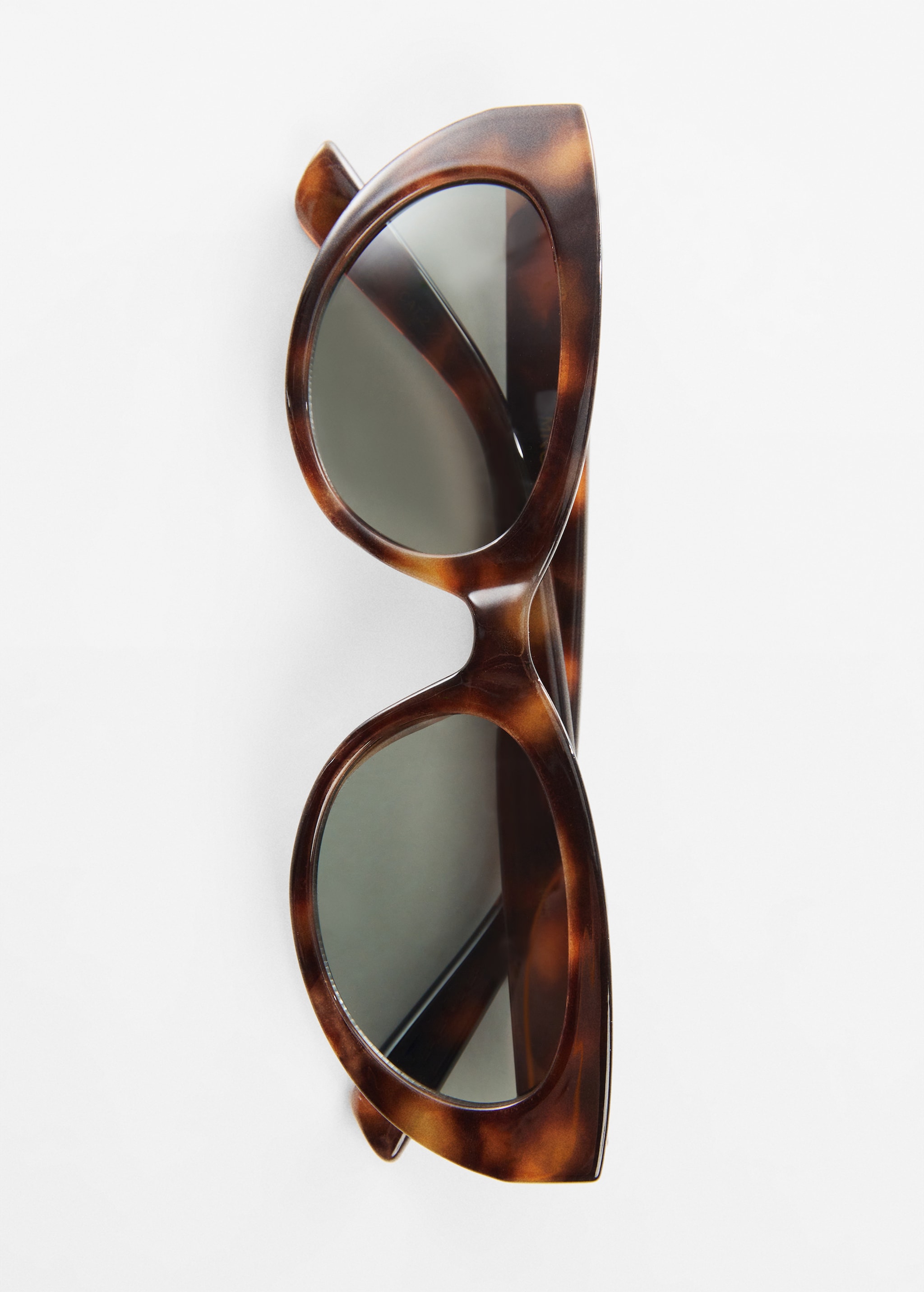 Солнцезащитные очки в стиле ретро - Деталь изделия 2