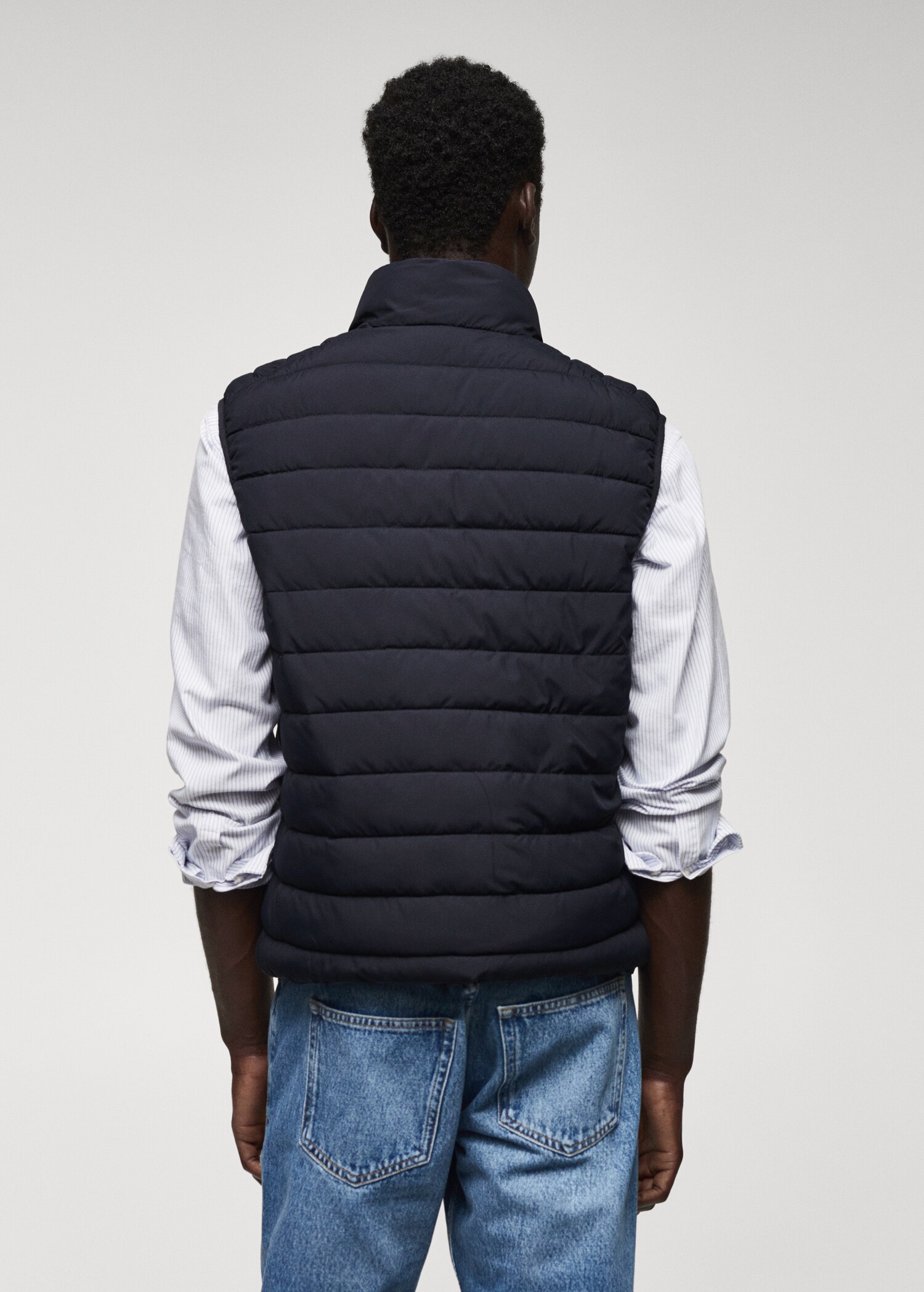 Ultralight water-repellent quilted gilet - Reverse of the article