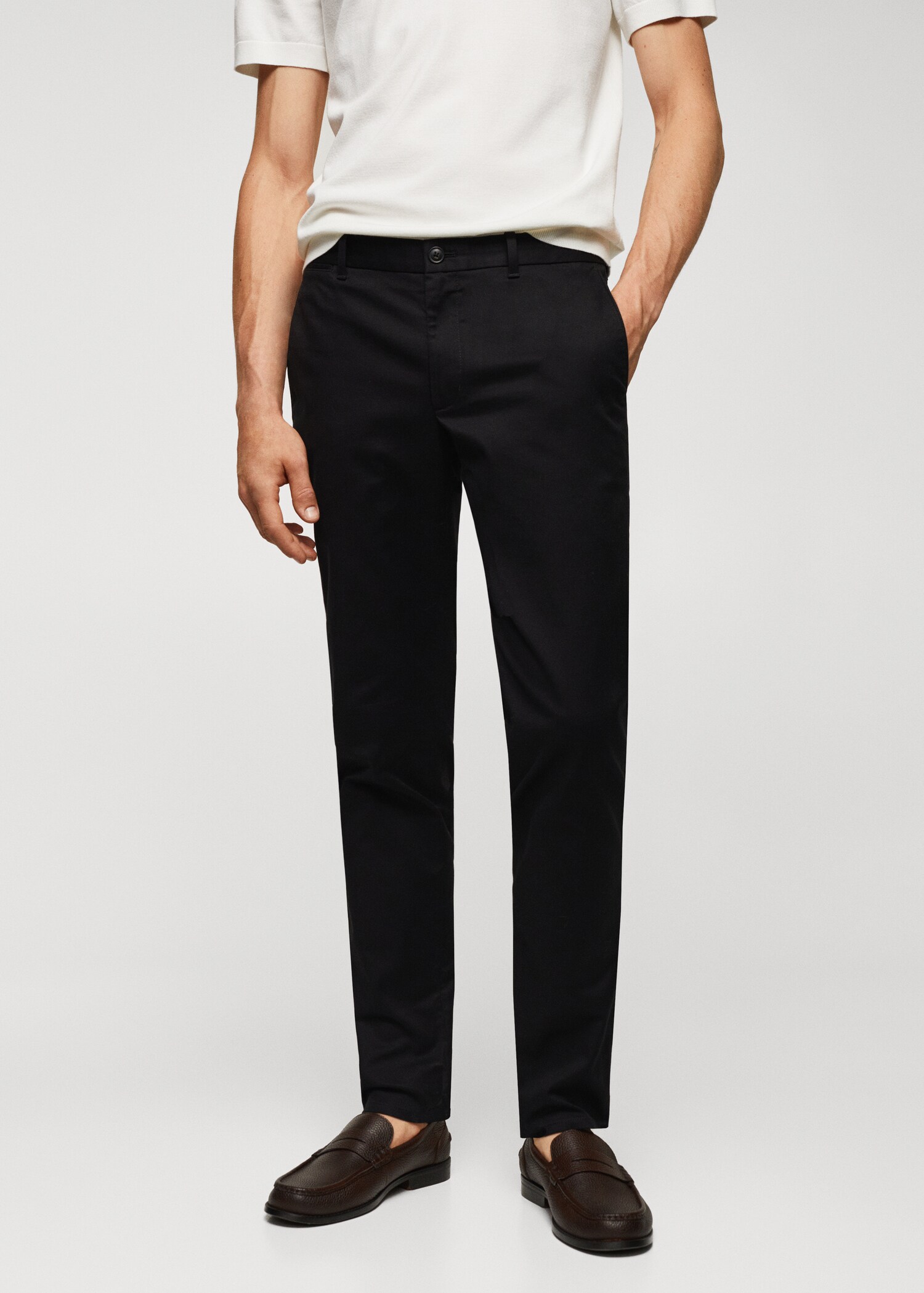 Slim Fit Twill-Chinohose - Mittlere Ansicht