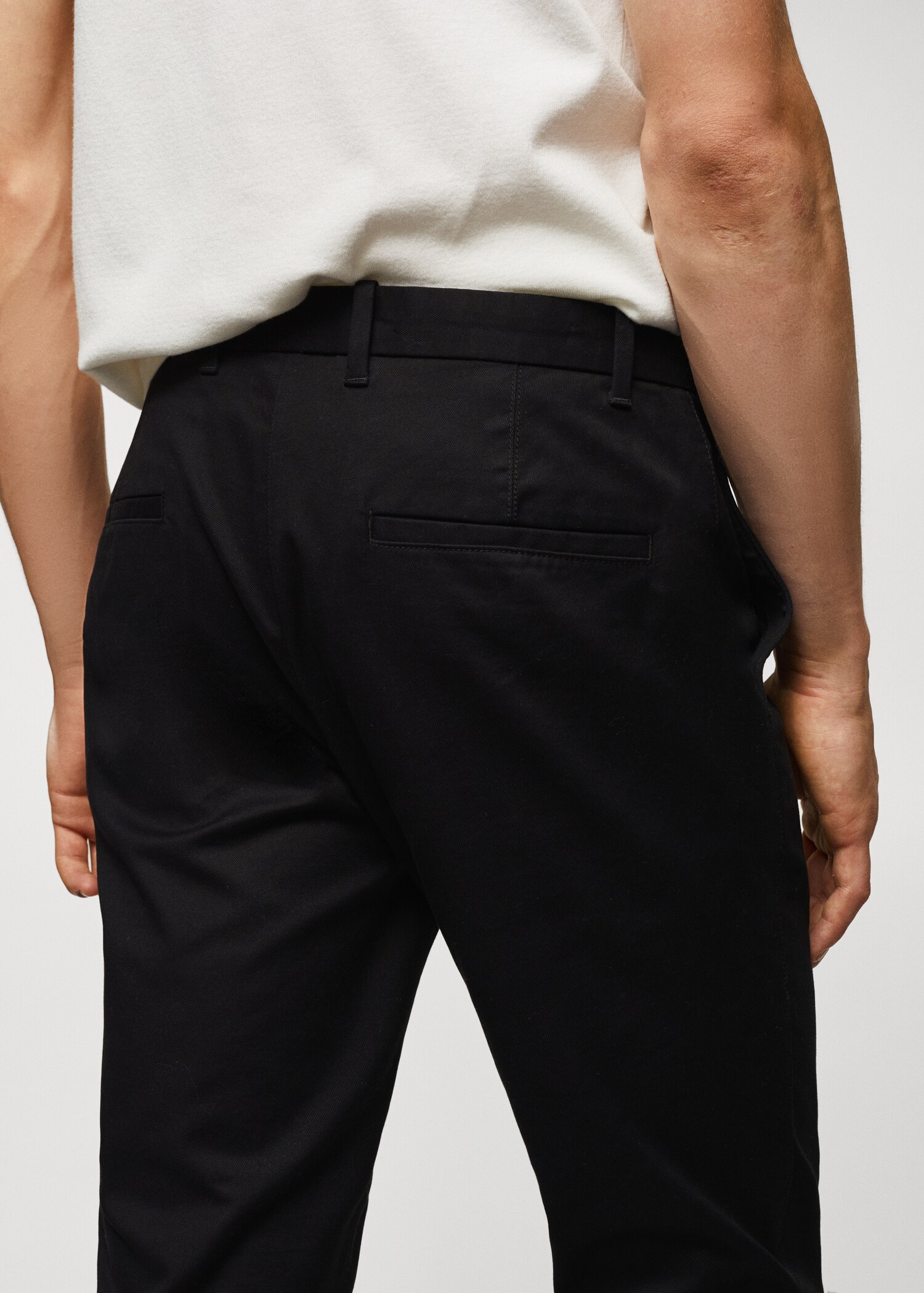 Slim Fit Twill-Chinohose - Detail des Artikels 4