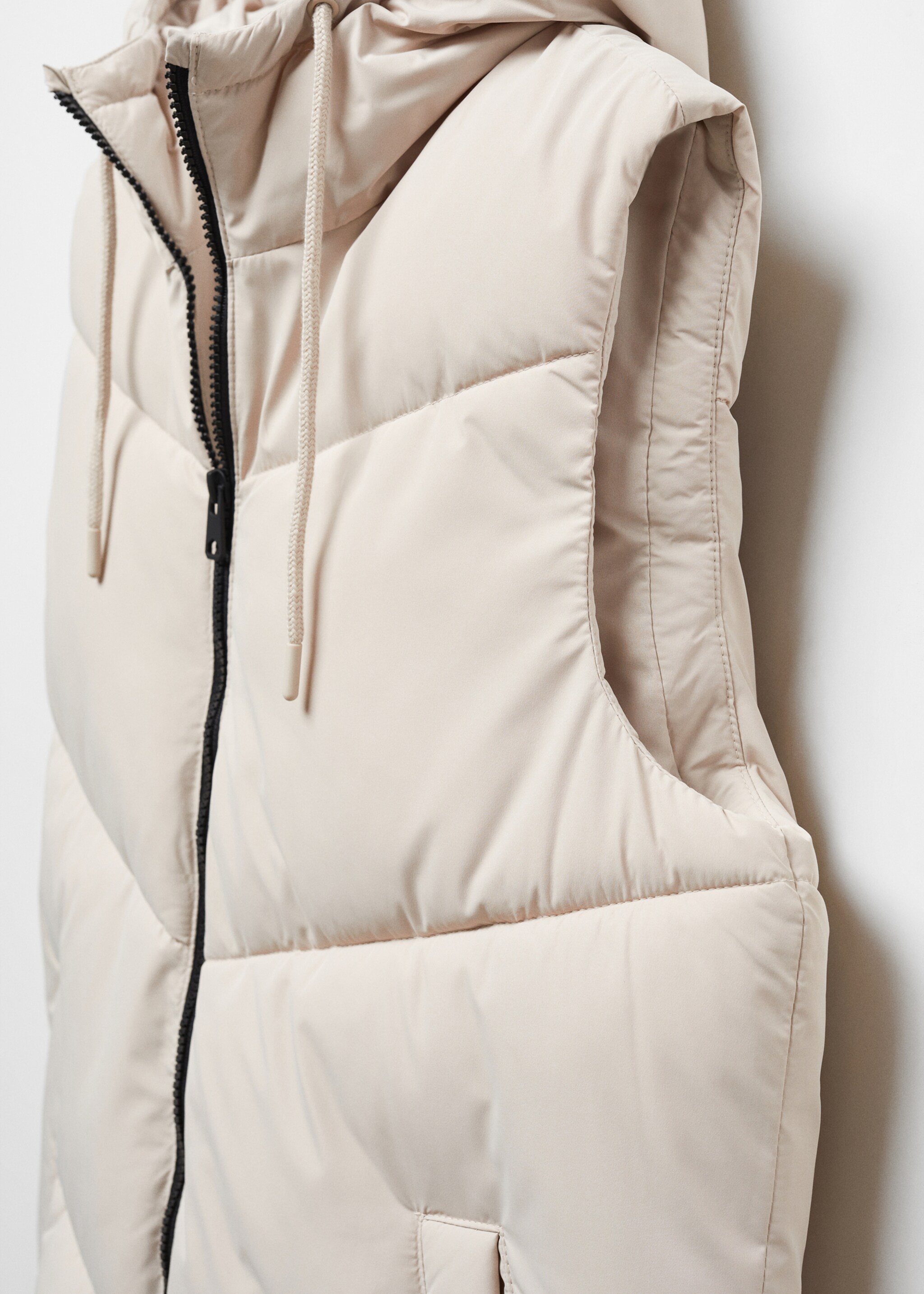 Long quilted gilet - Details of the article 8