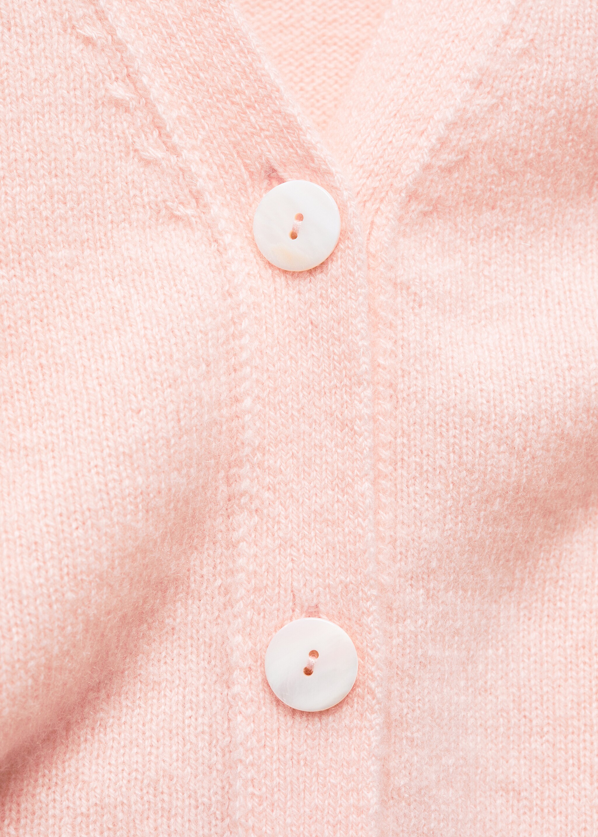Cashmere cardigan with buttons - Details of the article 8