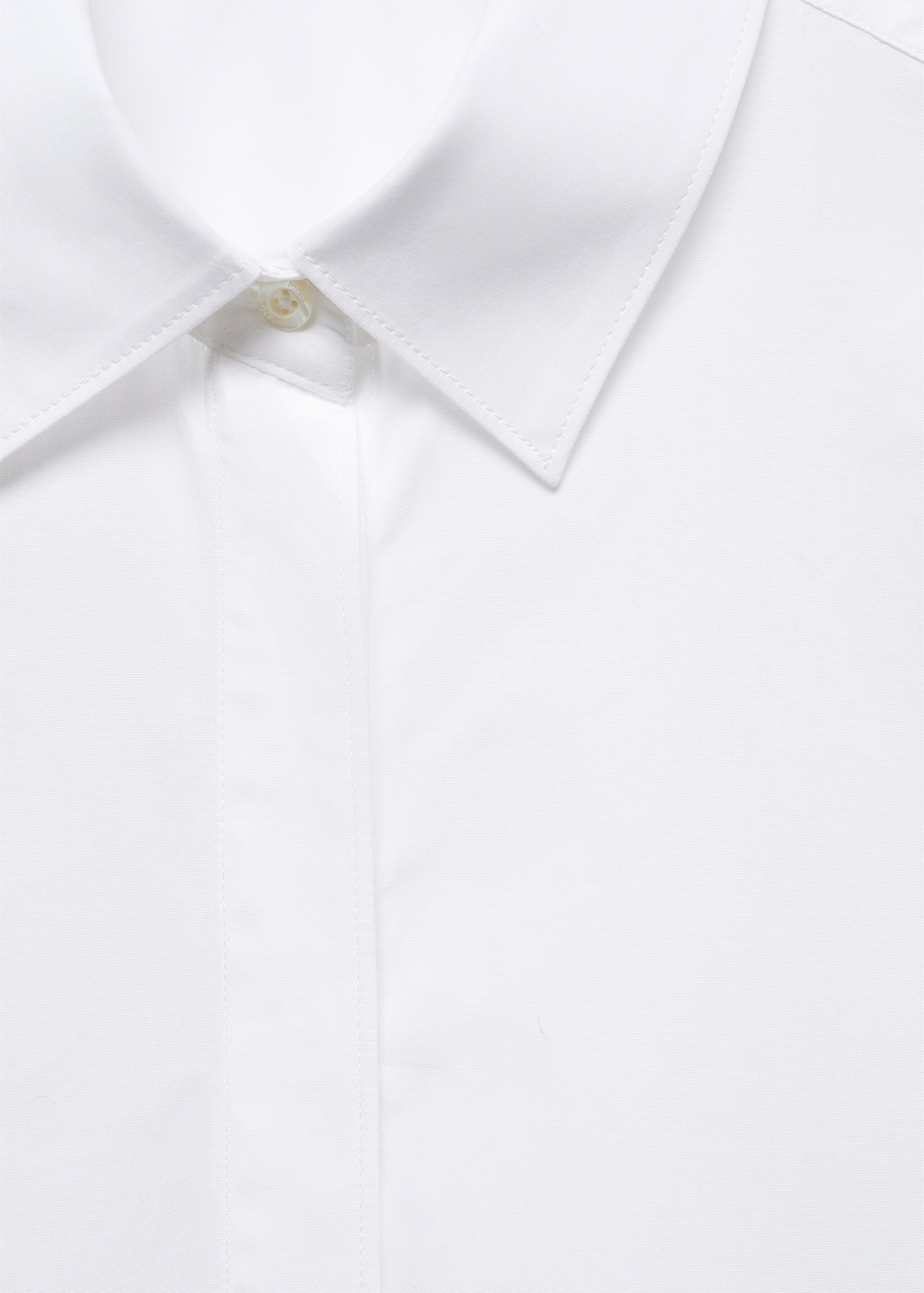 Cotton shirt with hidden buttons  - Details of the article 8