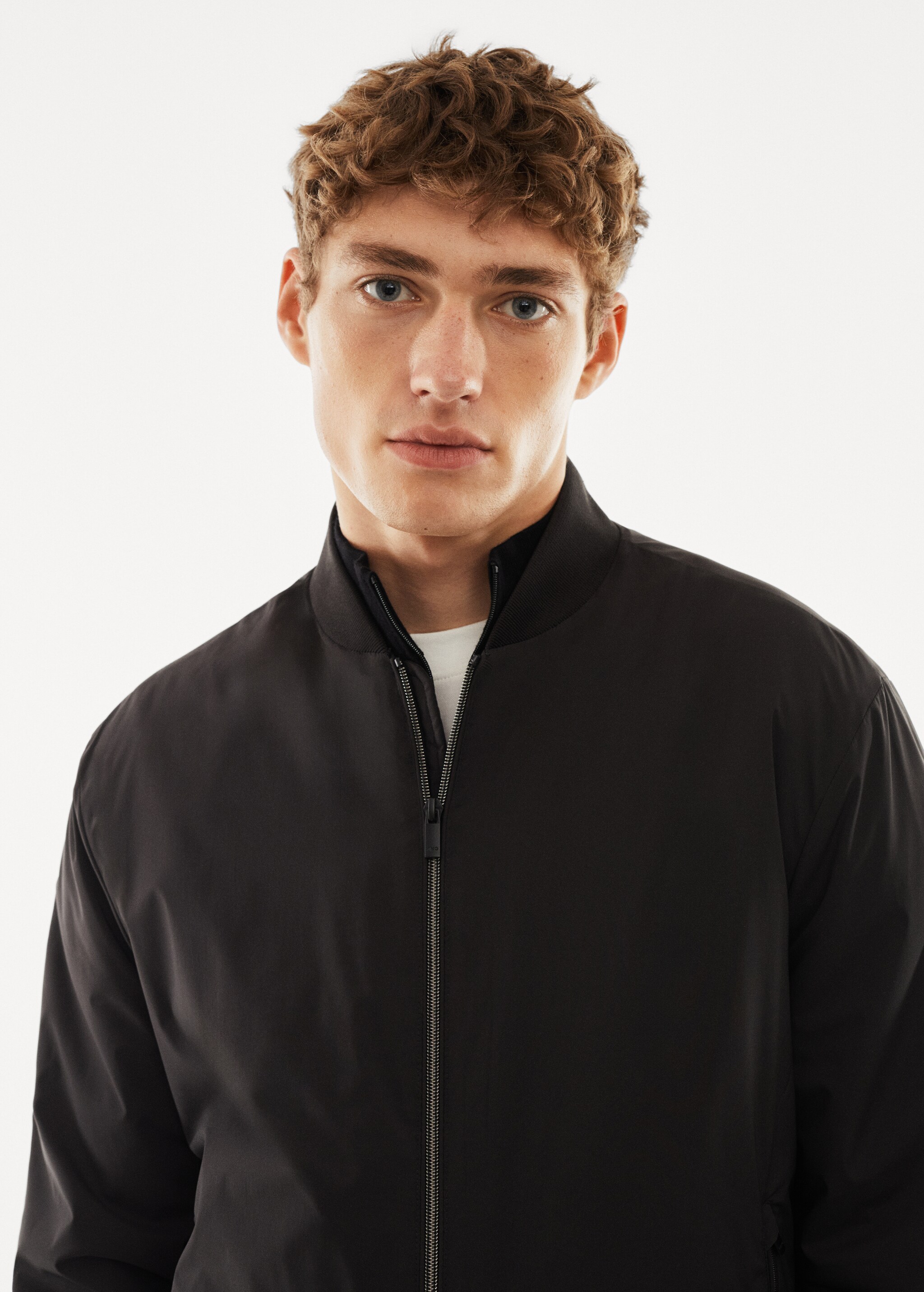 Lightweight water-repellent bomber jacket - Details of the article 1