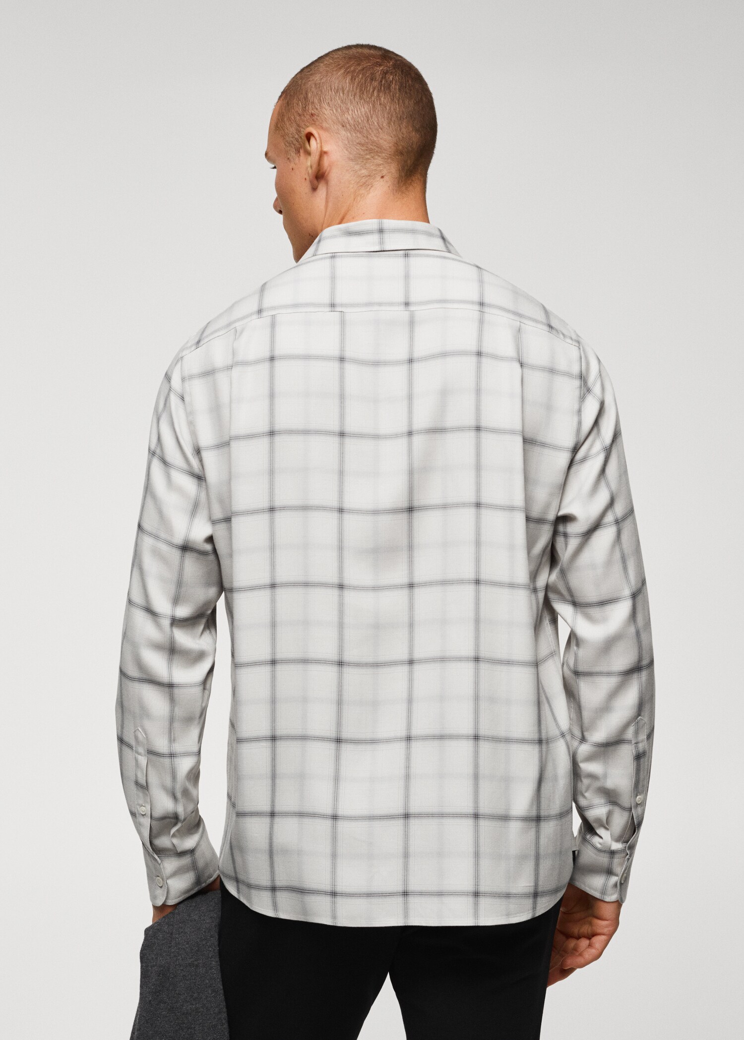 Regular-fit windowpane shirt - Reverse of the article
