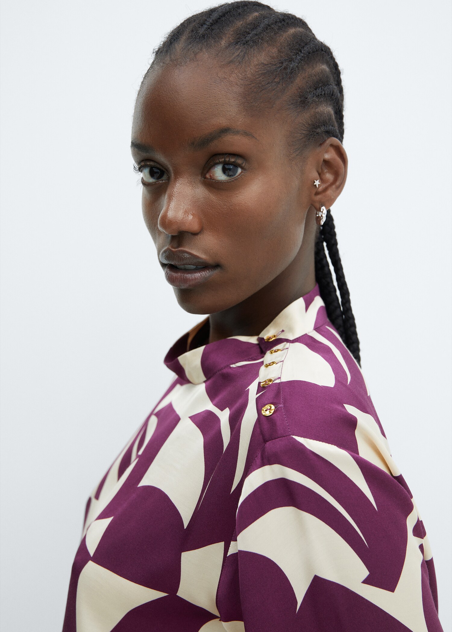 Blusa satinada estampada - Detalle del artículo 4
