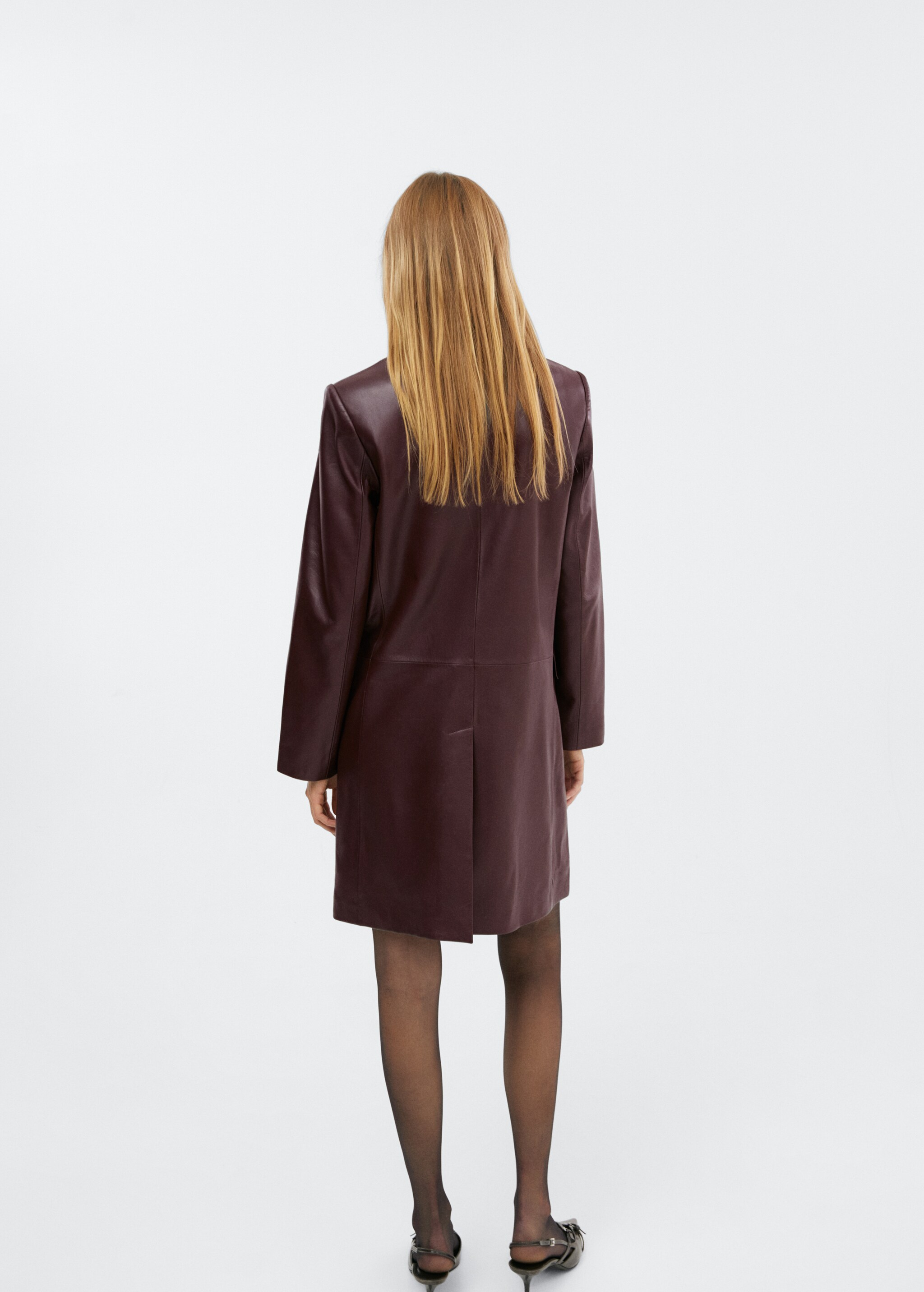 Leather coat with lapels - Reverse of the article