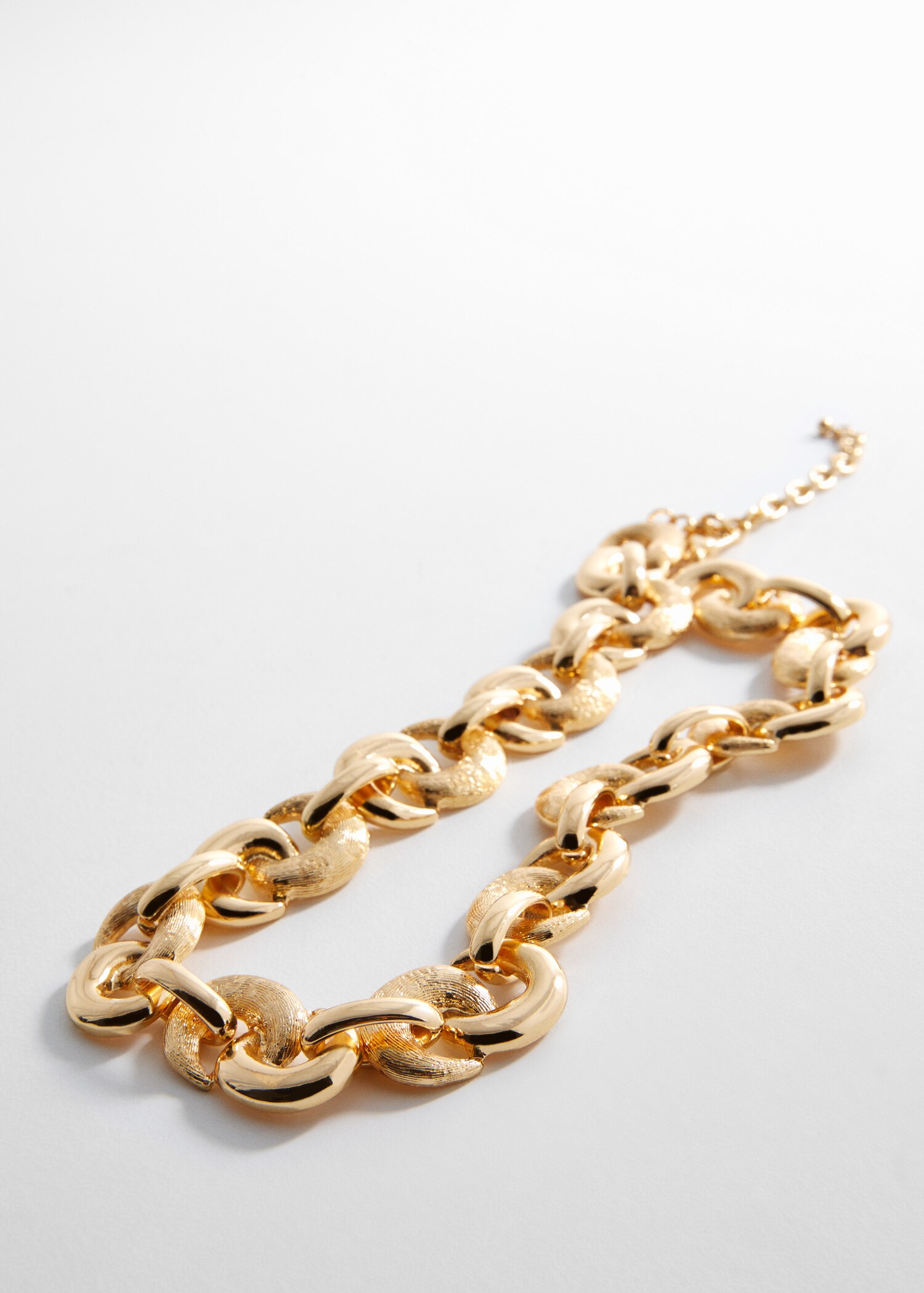 Collier chaîne texture - Plan moyen