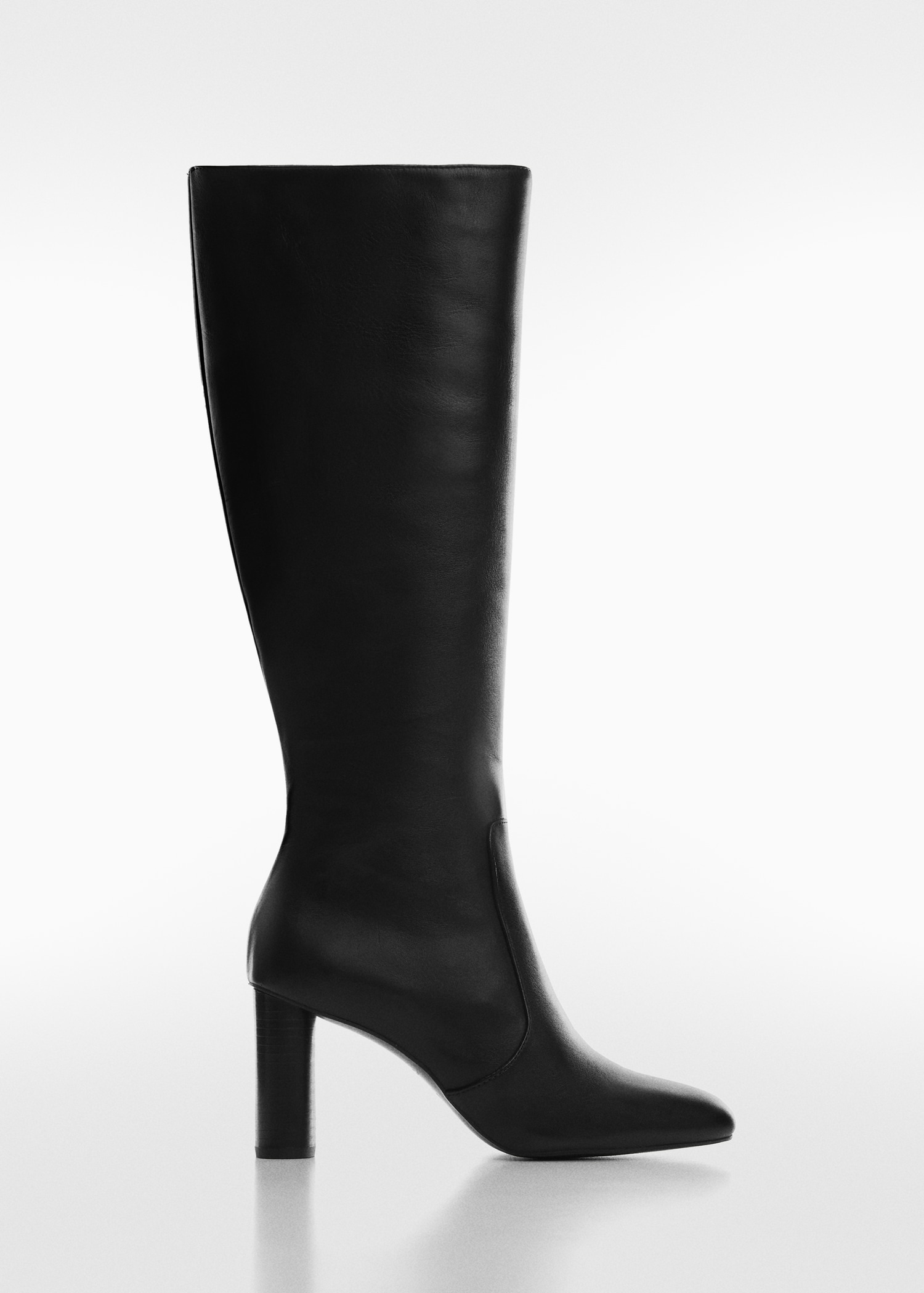 Round-toe leather boots - Main Image