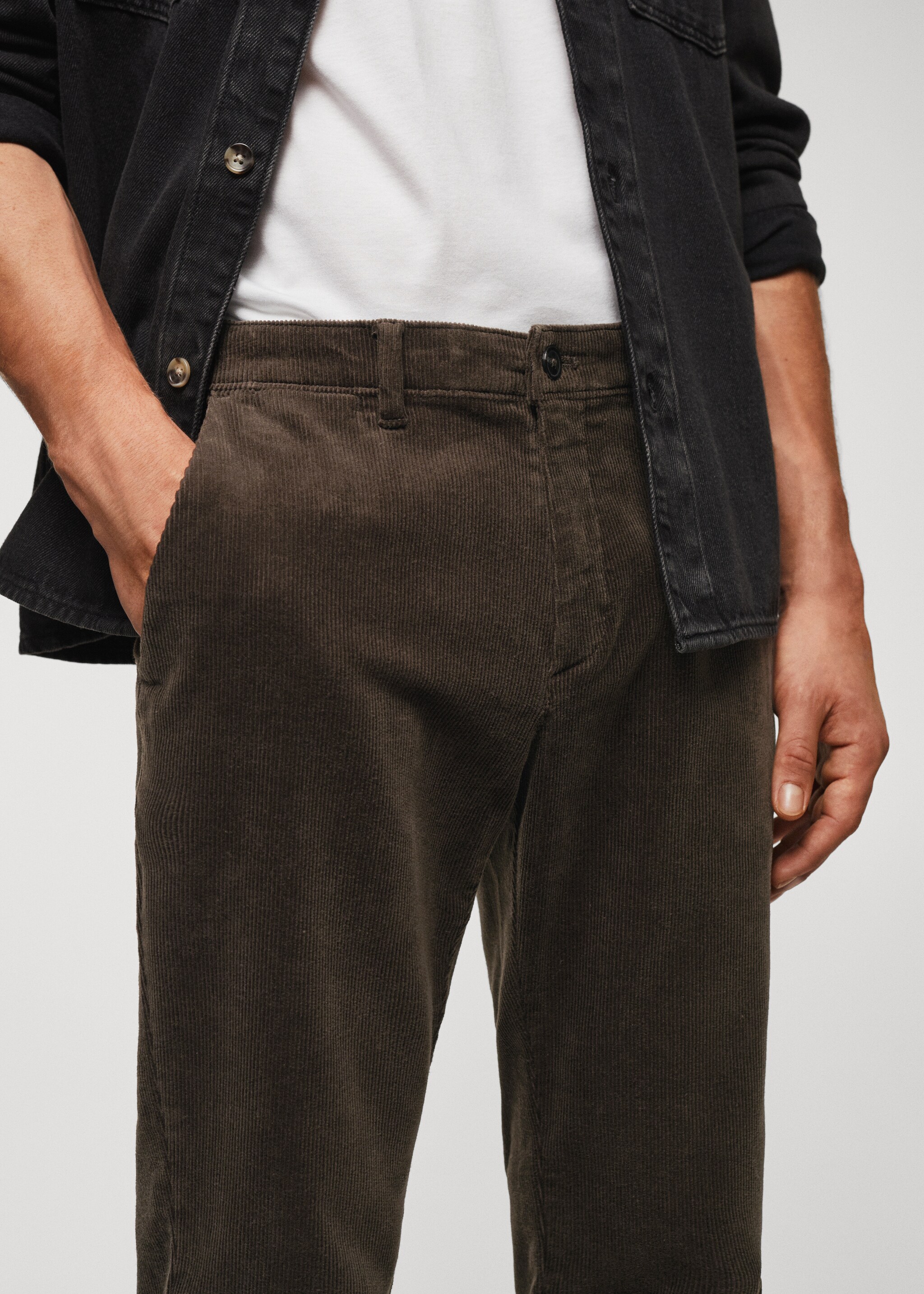 Corduroy slim fit crop pants - Details of the article 1