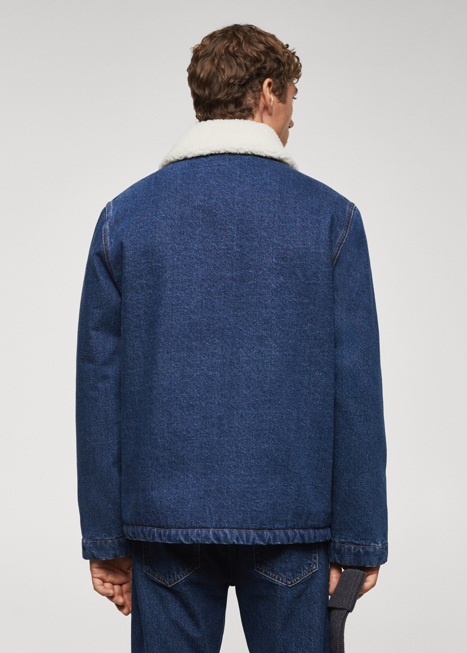 Shearling denim jacket - Reverse of the article