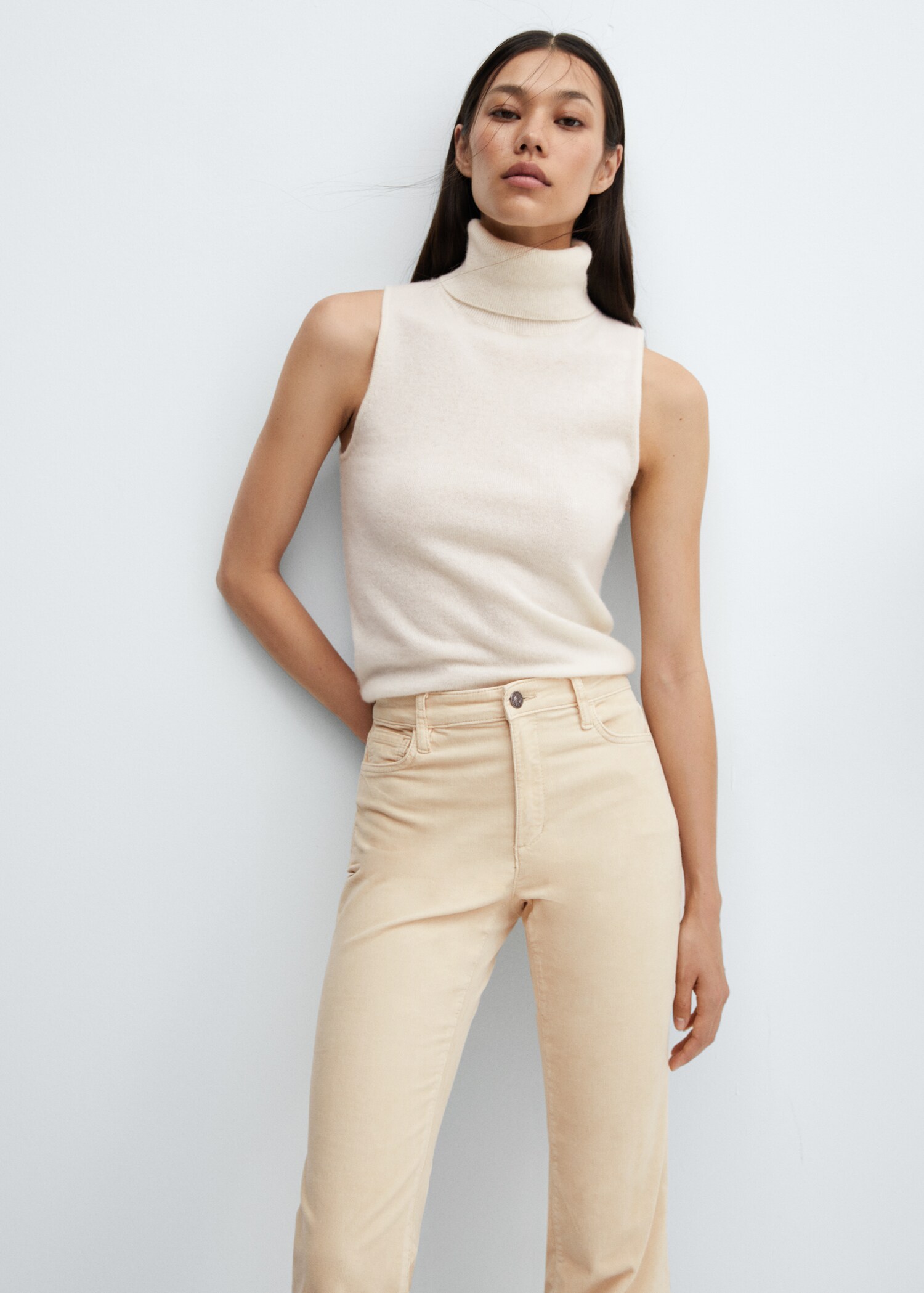 Flared cropped corduroy jeans - Details of the article 1