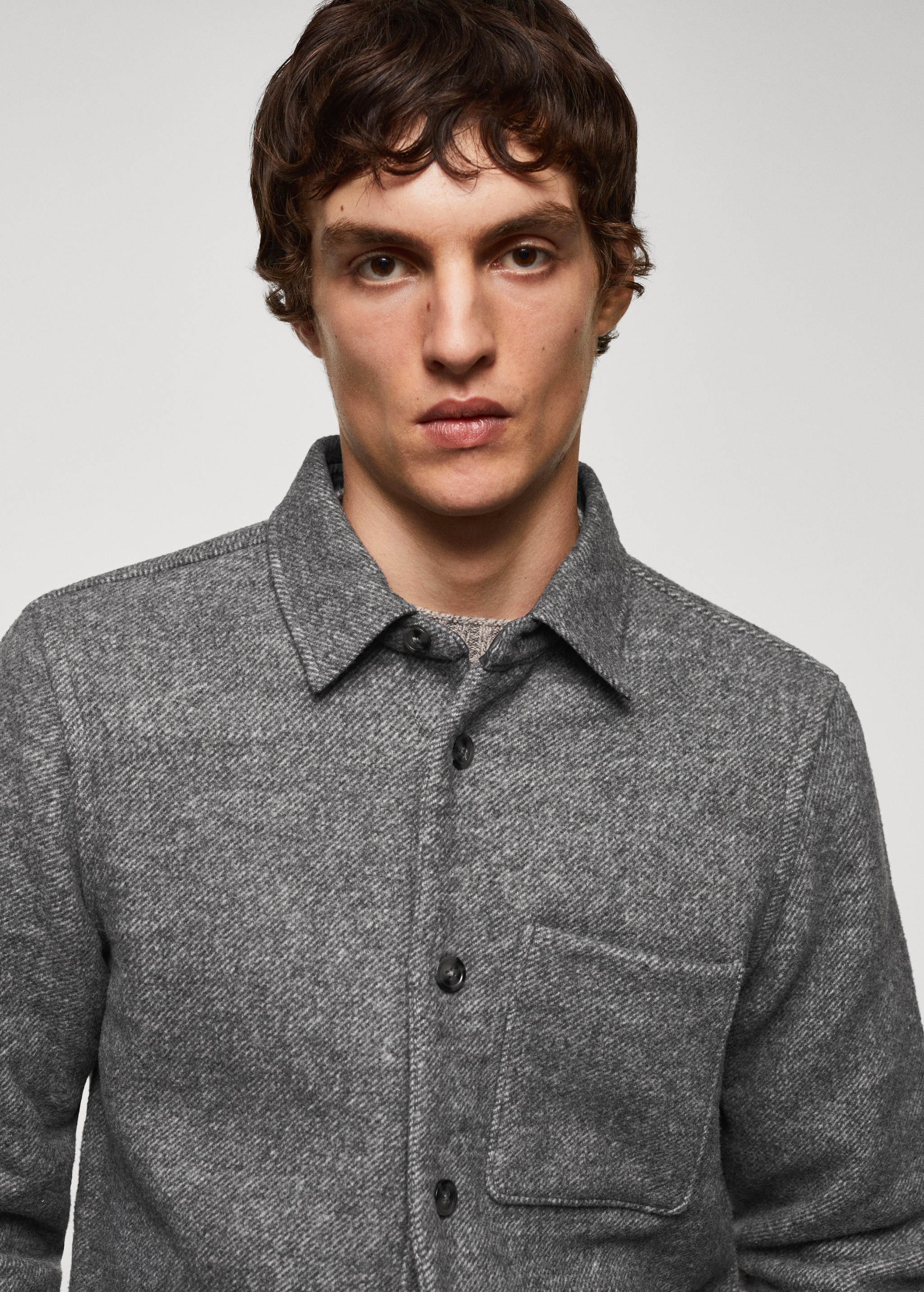 Wool overshirt with pocket - Details of the article 1