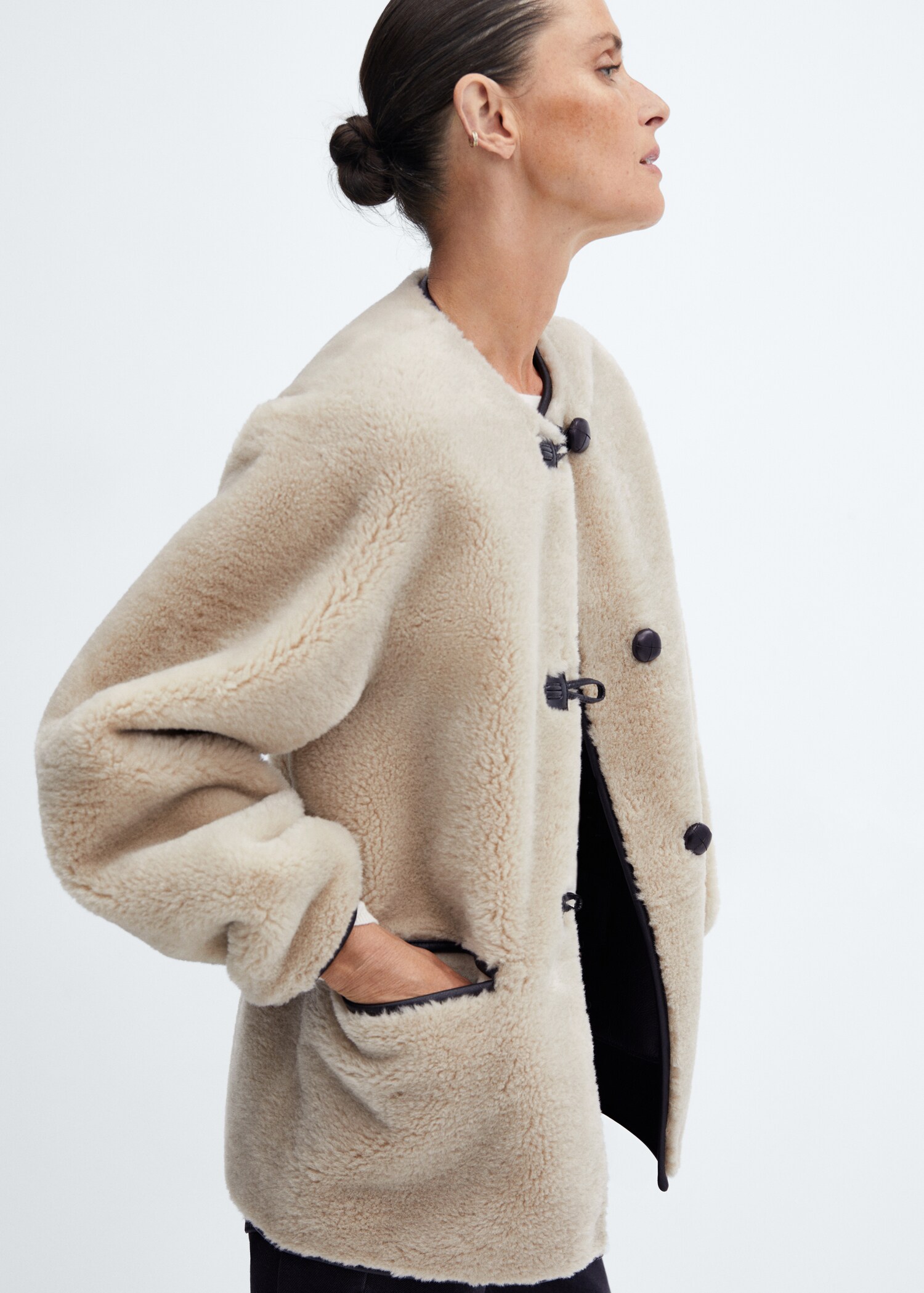 Fur-effect coat with appliqués - Details of the article 6
