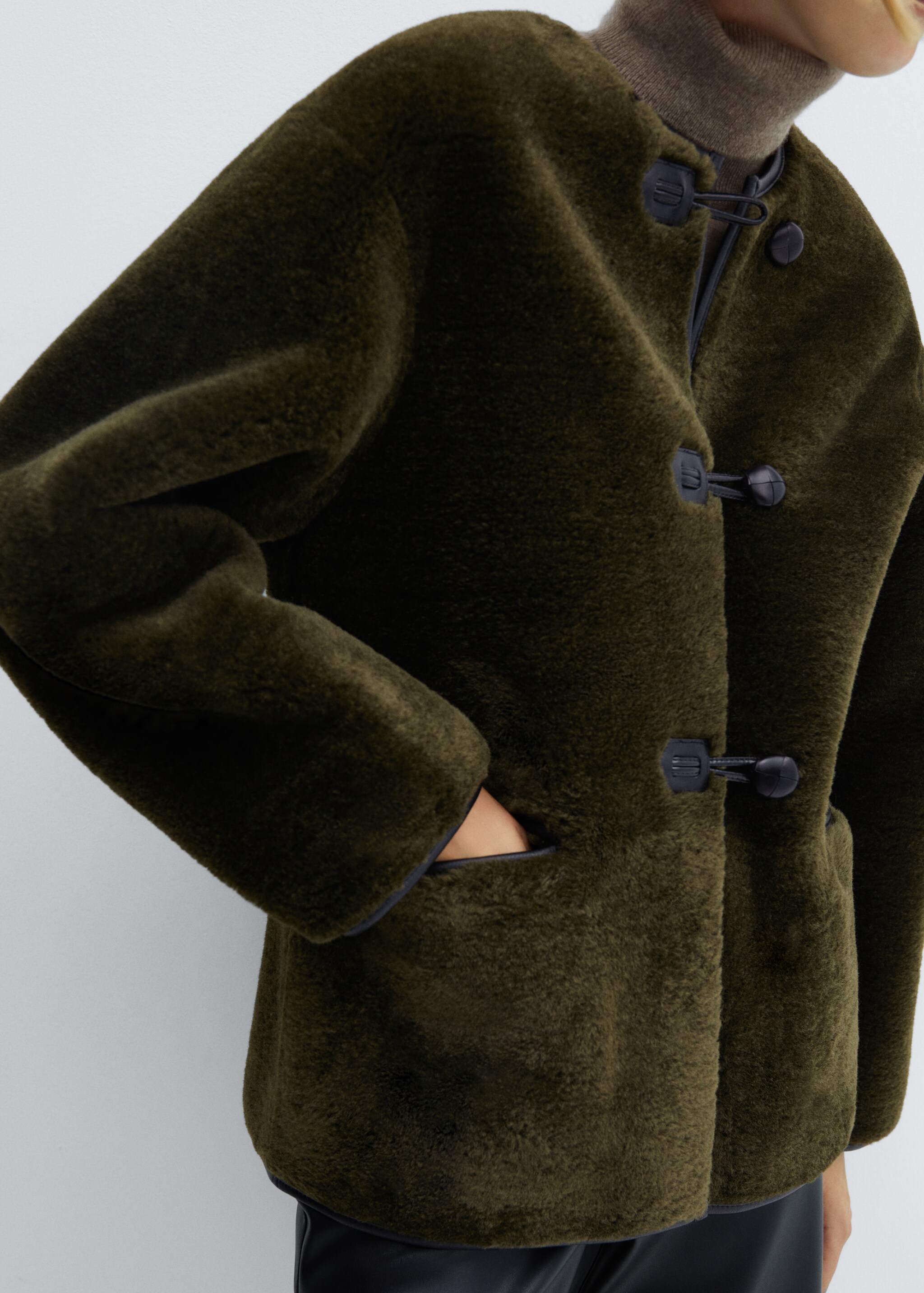 Fur-effect coat with appliqués - Details of the article 6