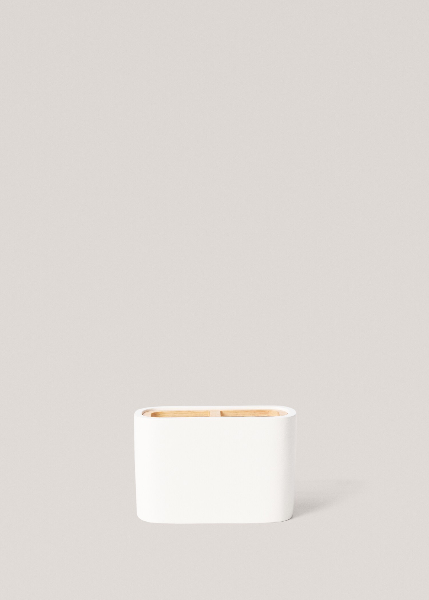 Resin and wood toothbrush holder - Article without model