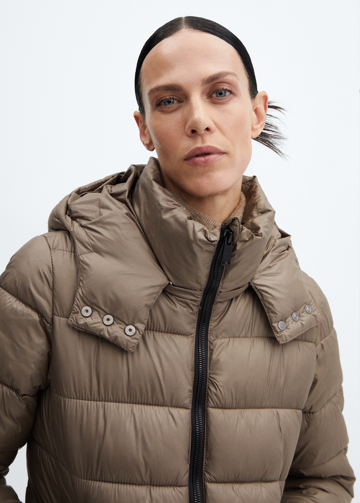 Medium-fitted anorak - Details of the article 1