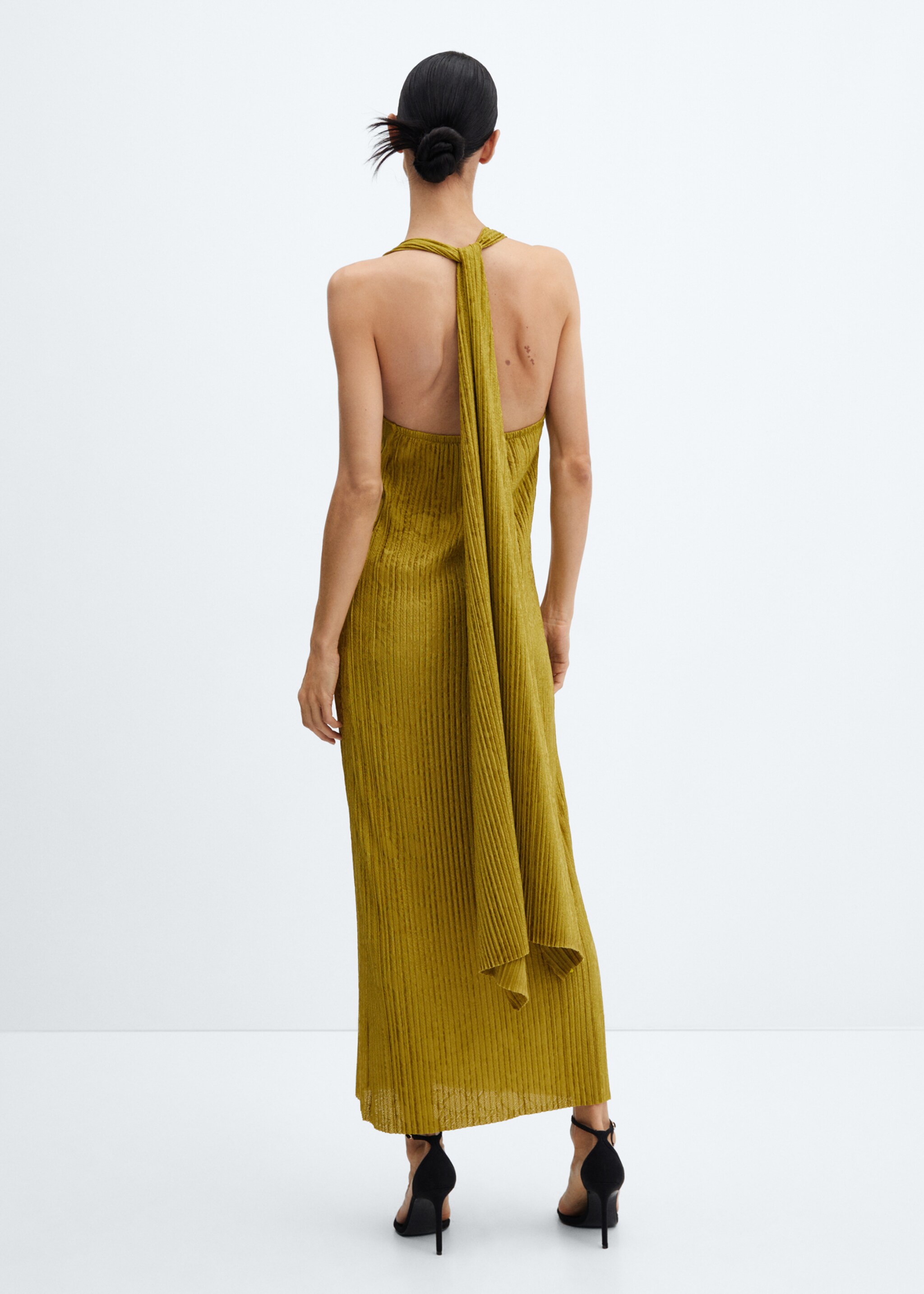 Vestido plisado espalda abierta - Reverso del artículo