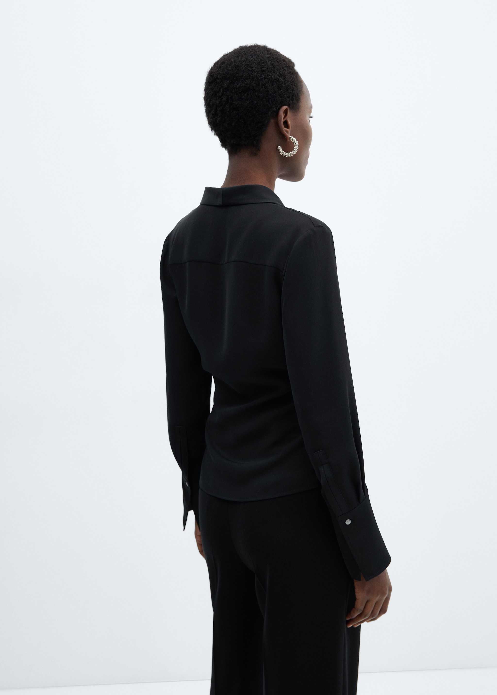 Wrapped lapel blouse - Reverse of the article