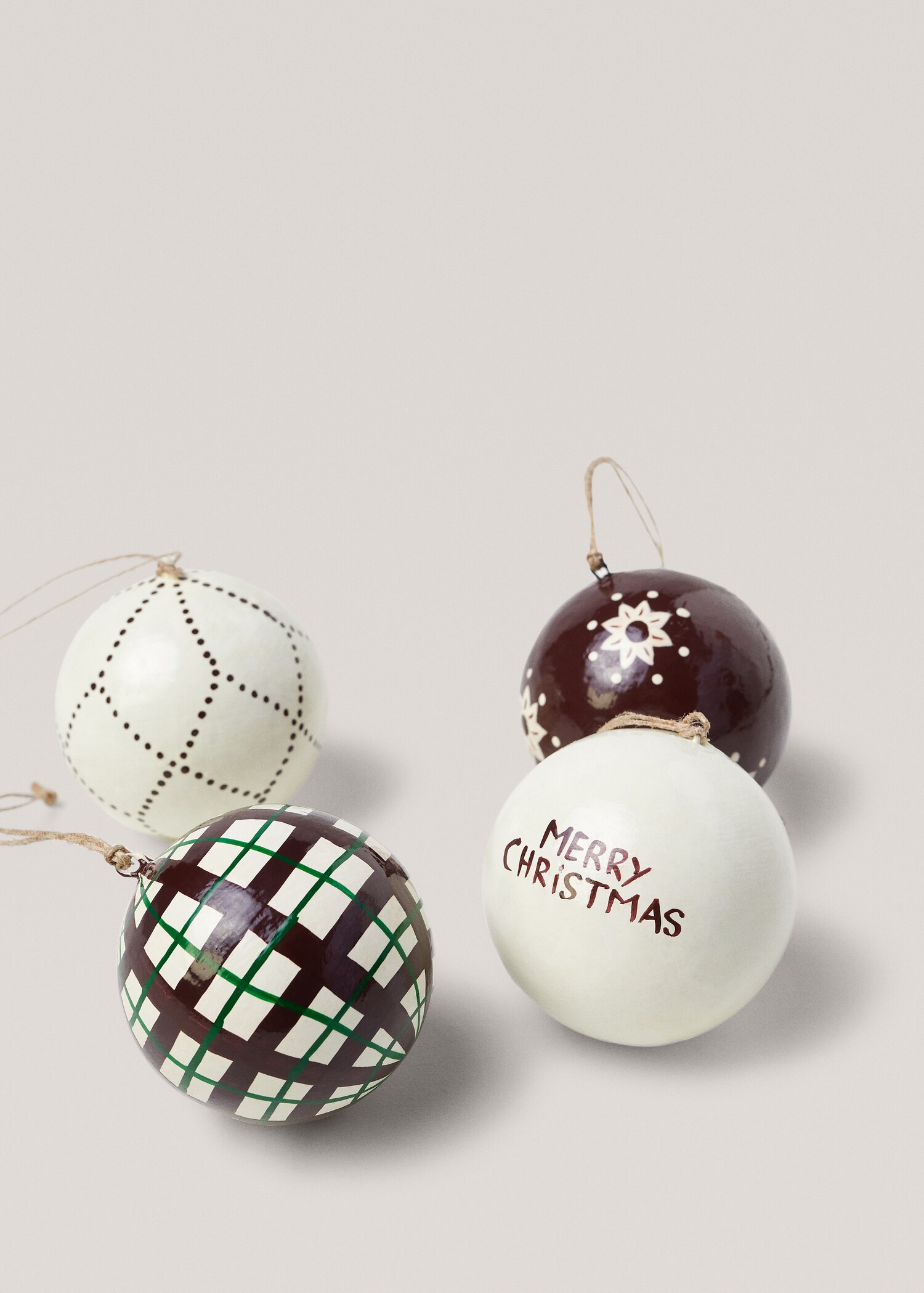 Merry Christmas ornament - Details of the article 2