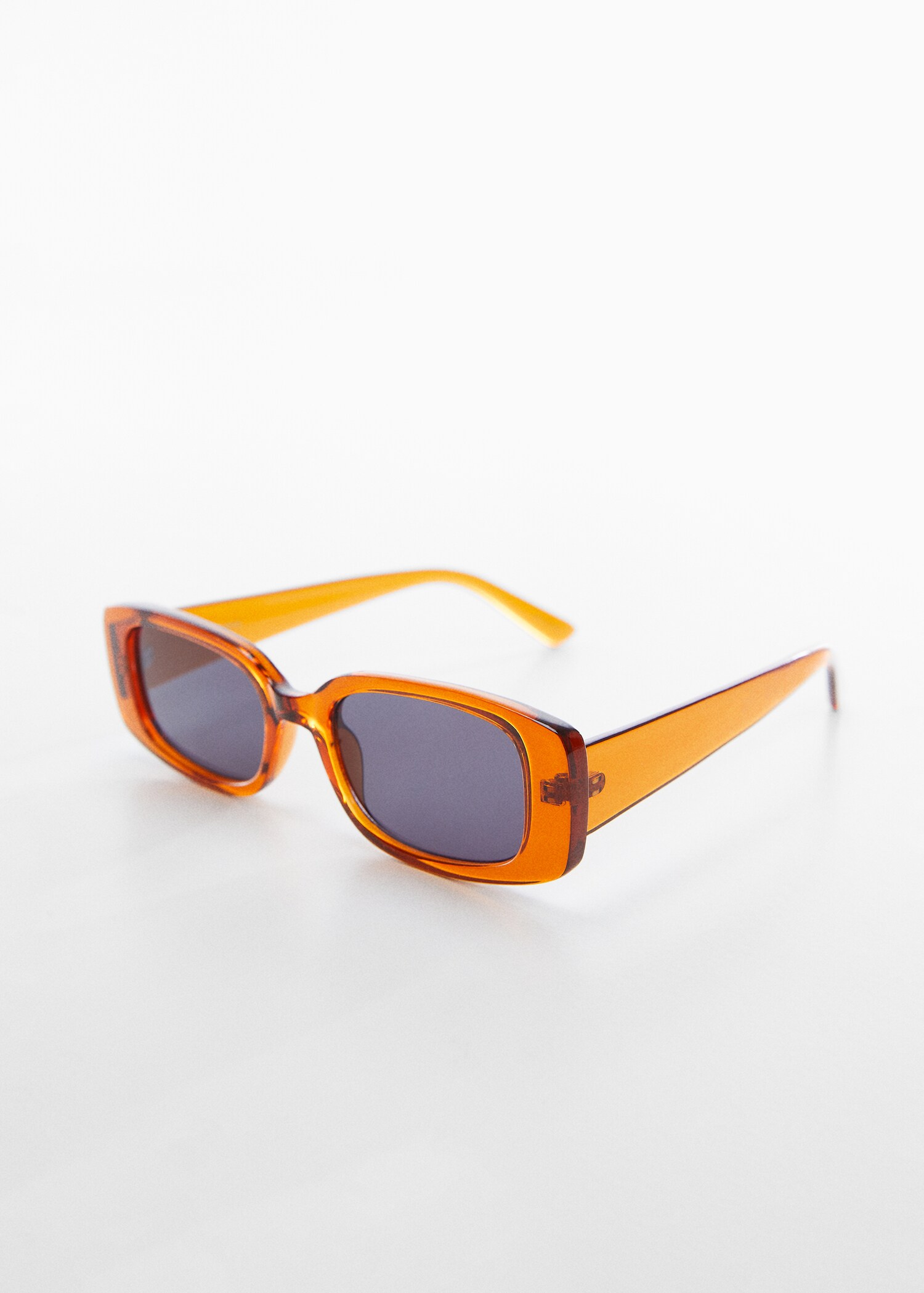Lunettes de soleil rectangulaires - Plan moyen