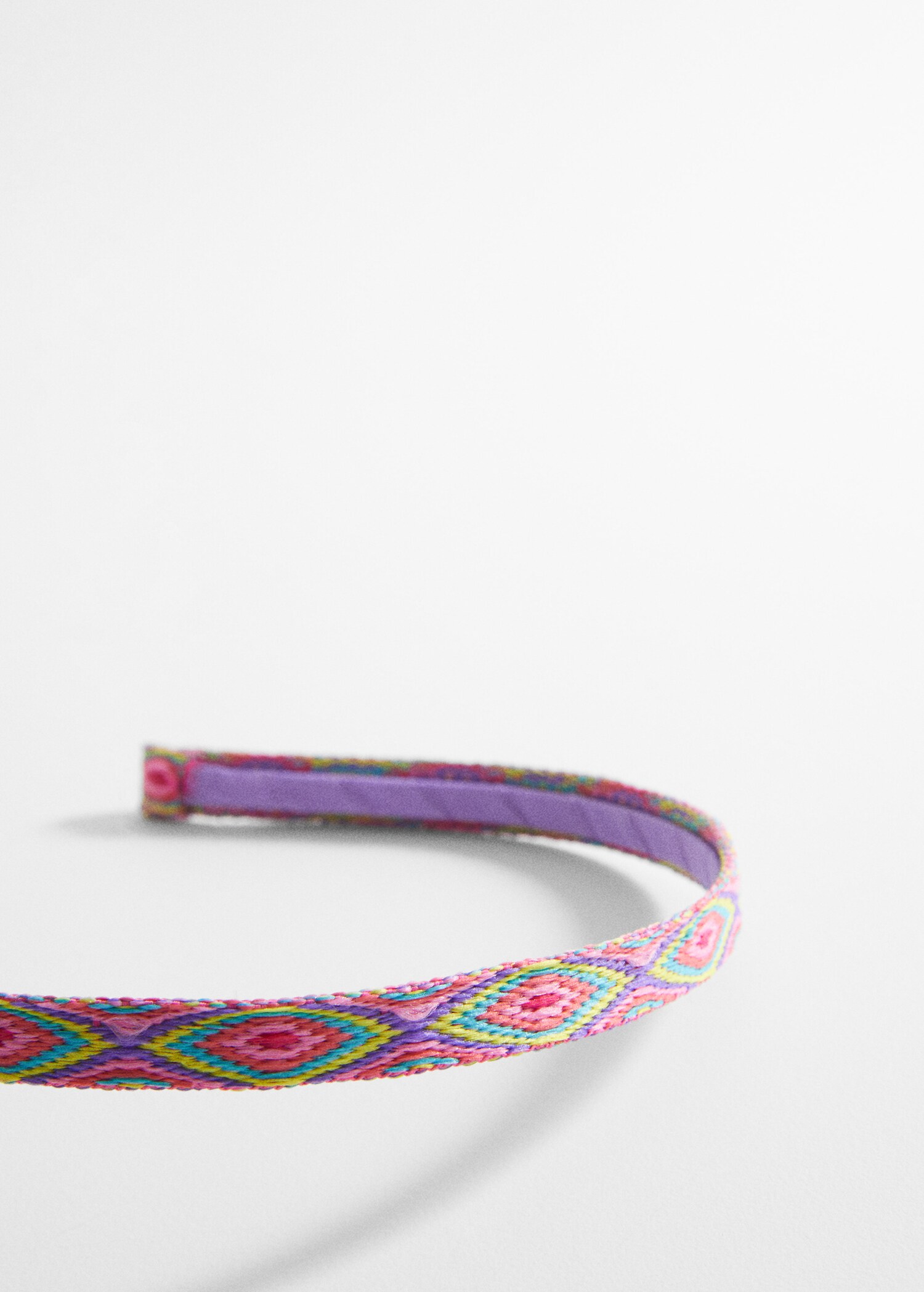 Diadema estampada - Plano medio
