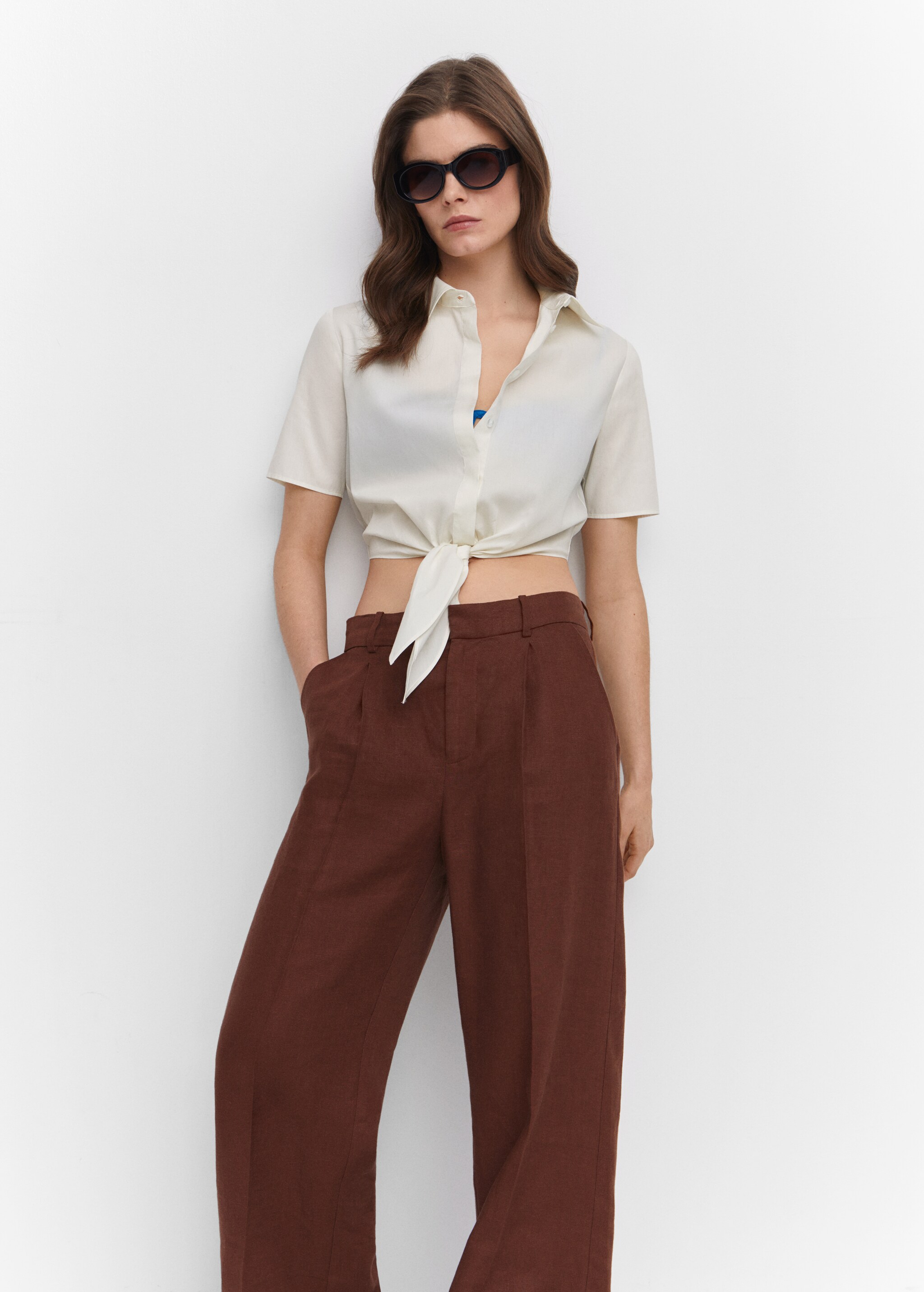 Cropped shirt with knot  - Medium plane