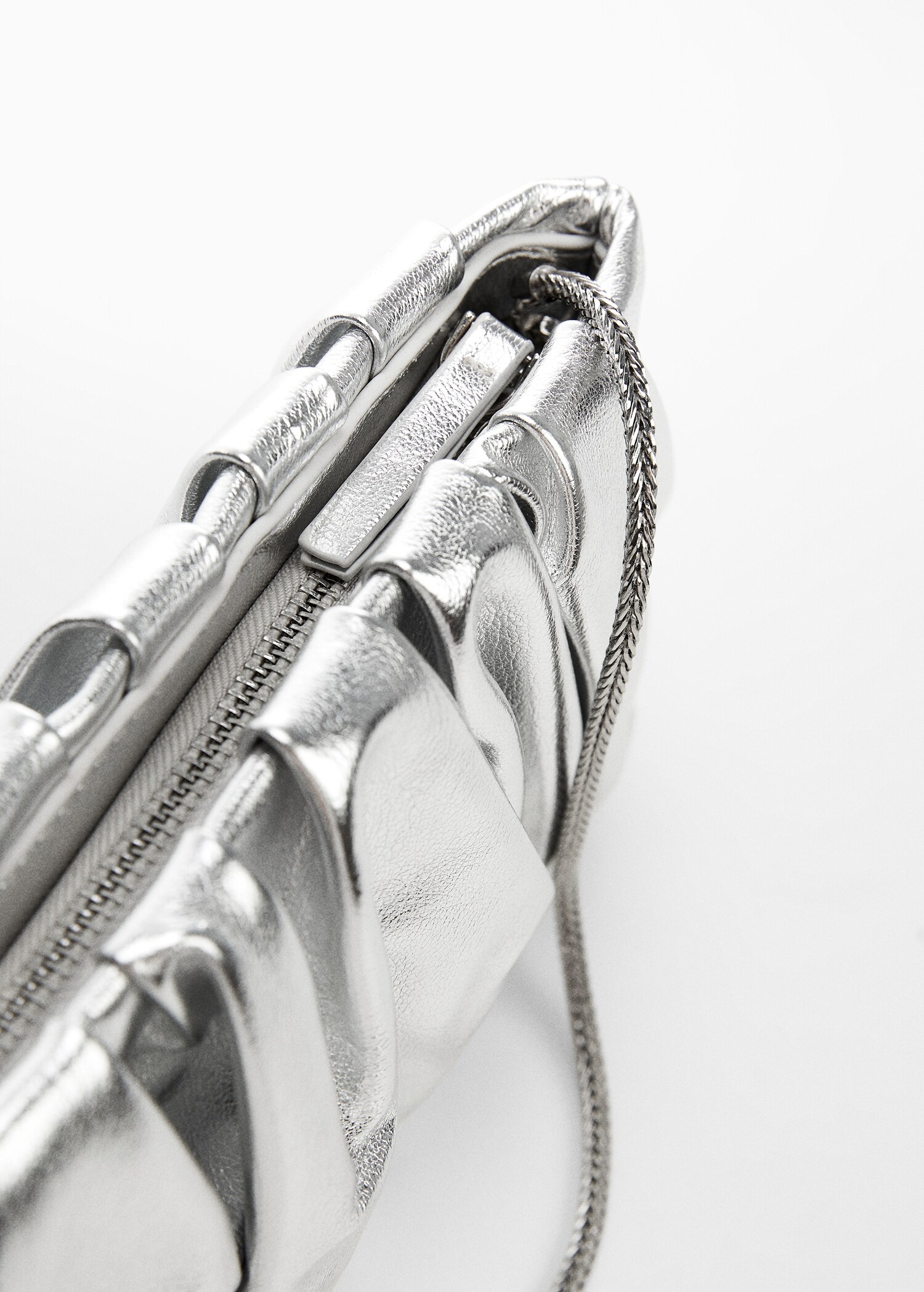 Quilted chain bag - Details of the article 1