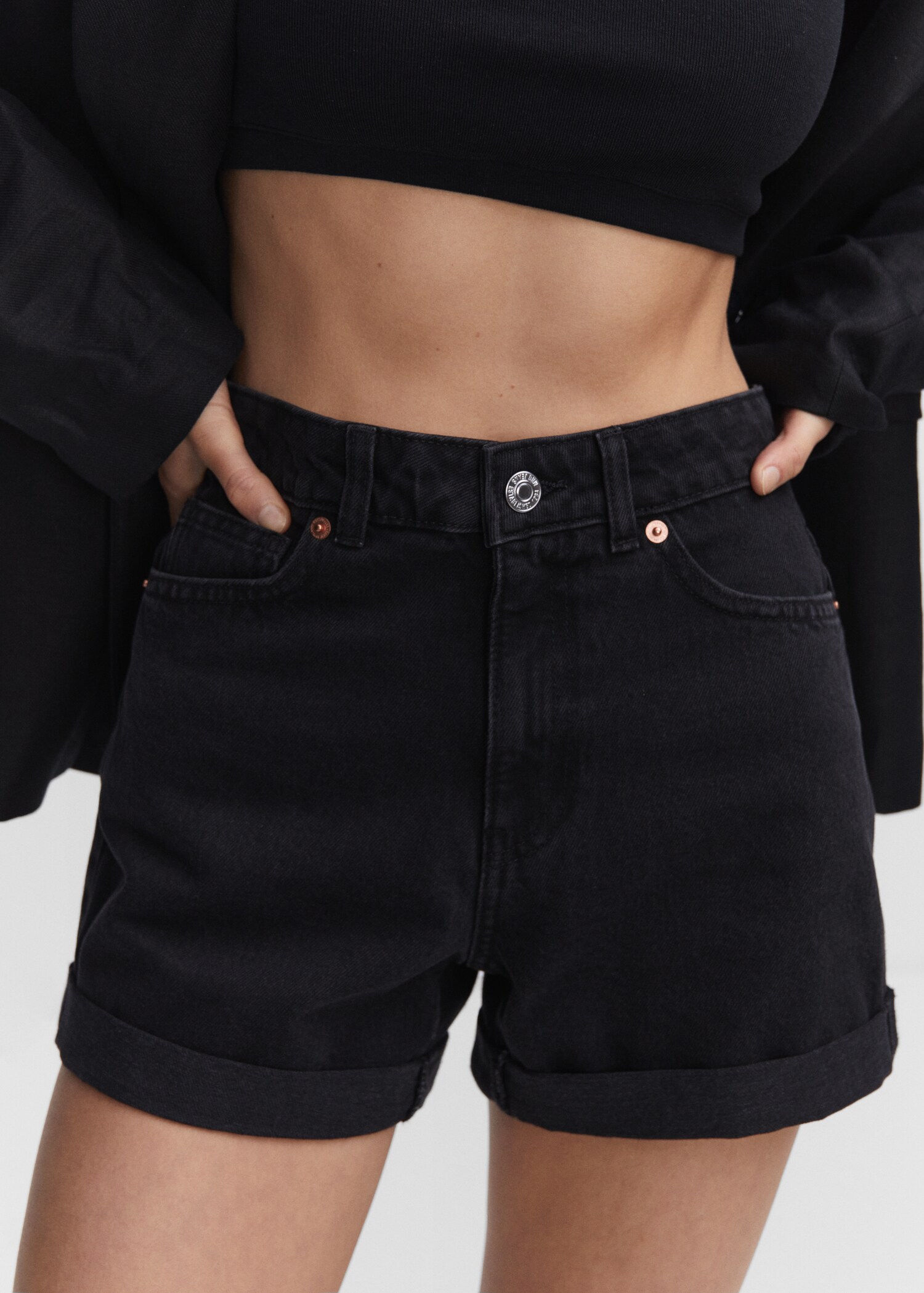 Mom-fit denim shorts - Details of the article 6