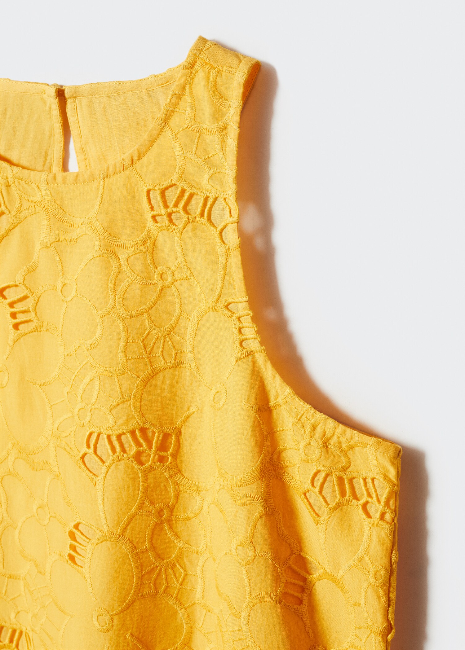 Vestido de algodão com pormenores rendados - Pormenor do artigo 8