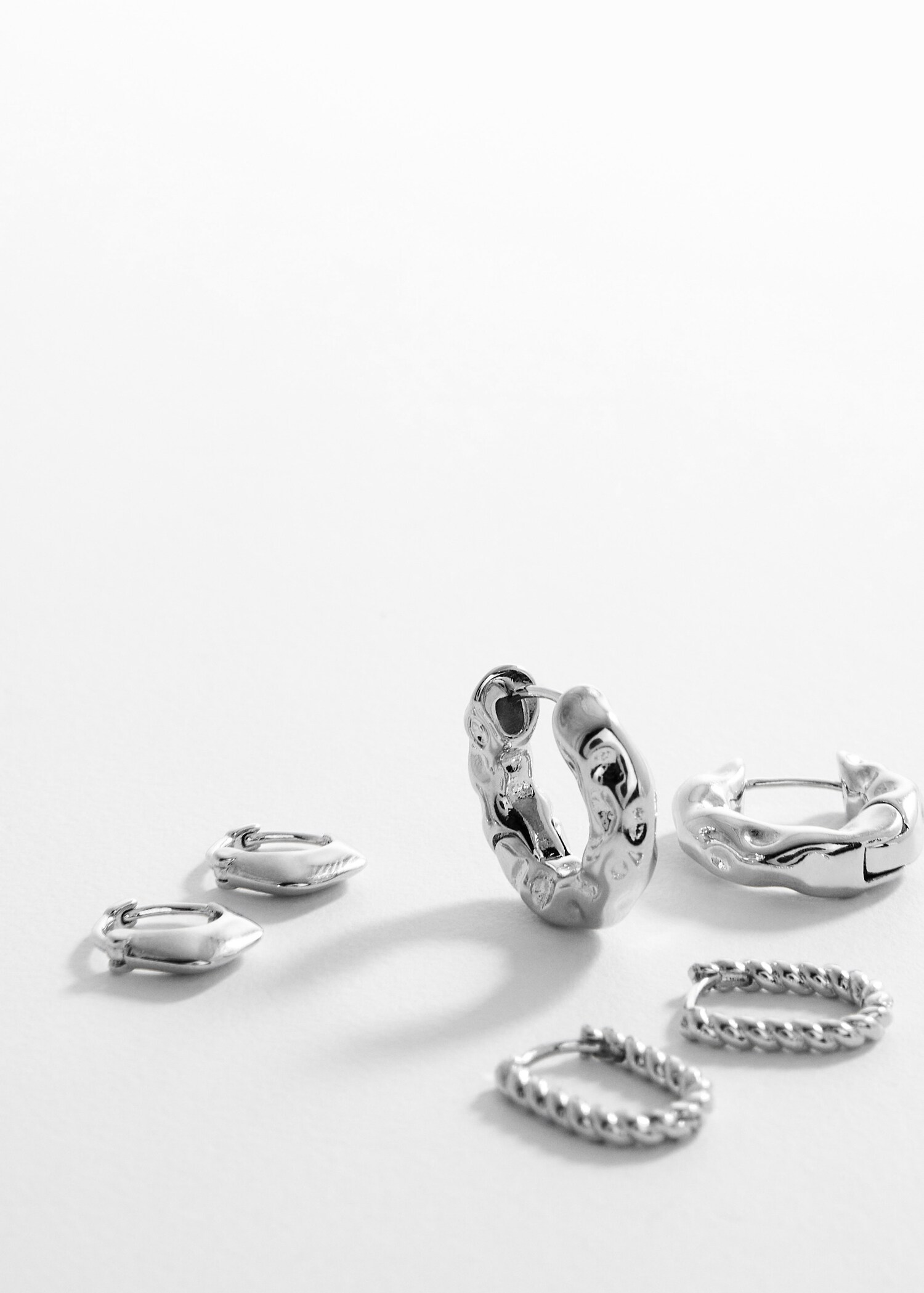 Σετ σκουλαρίκια κρίκοι - Μεσαίο πλάνο