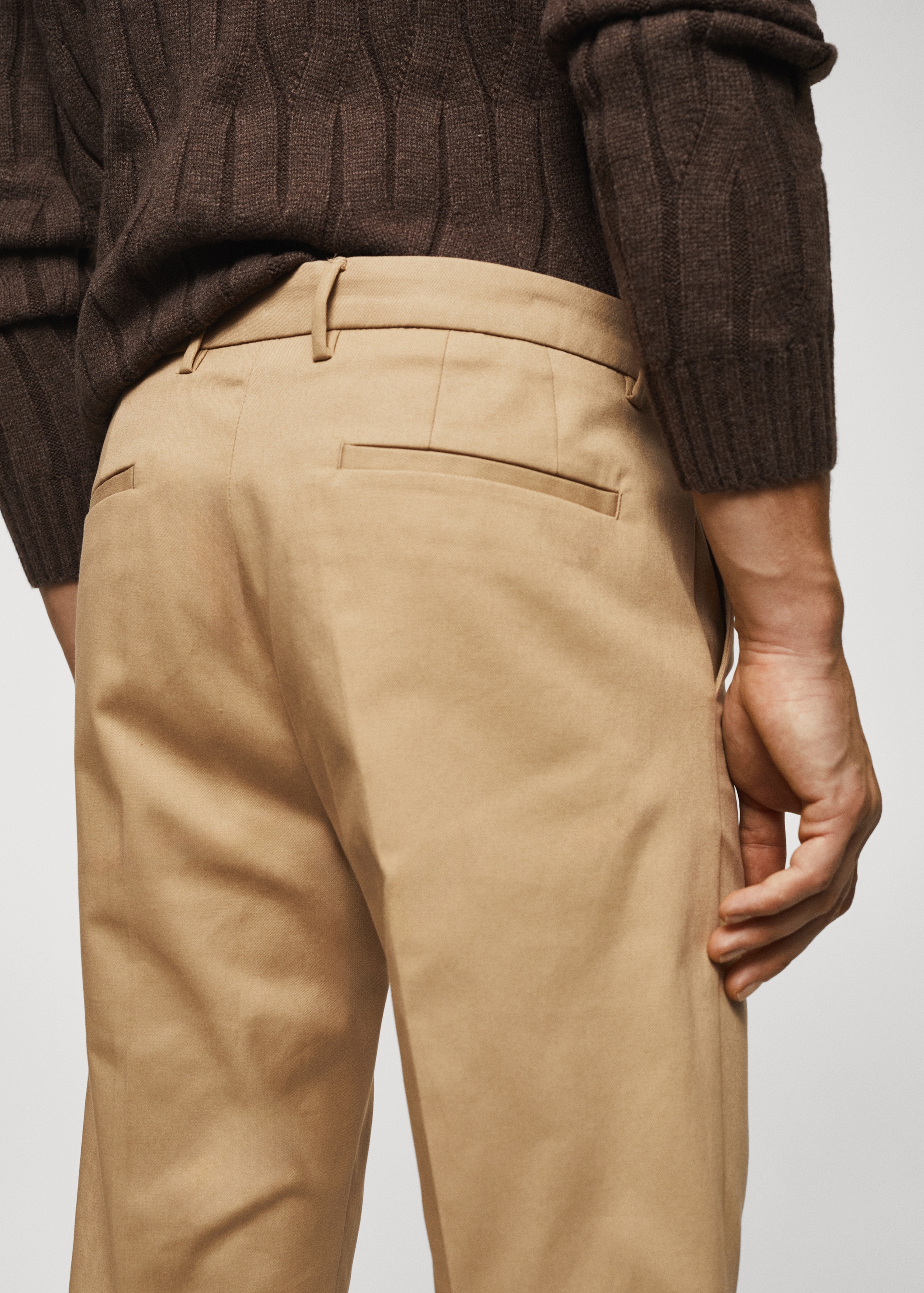 Slim fit chino trousers - Details of the article 4
