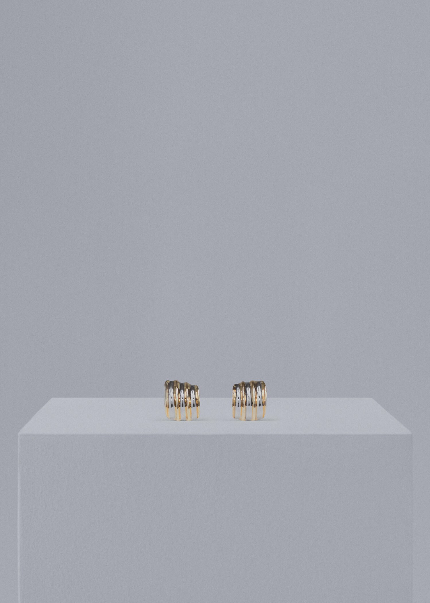 Earrings with wavy relief  - Article without model