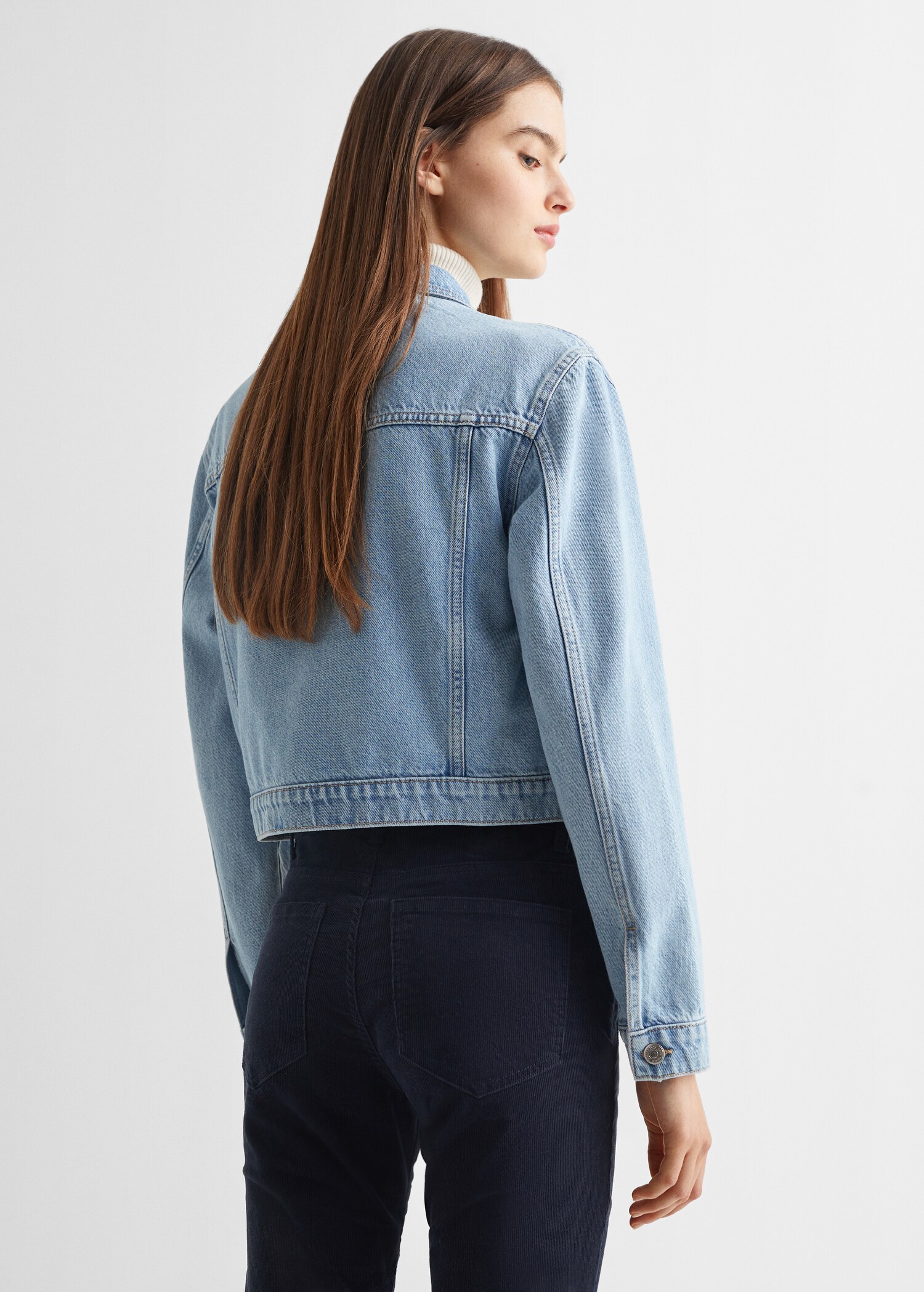 Cazadora crop denim - Reverso del artículo