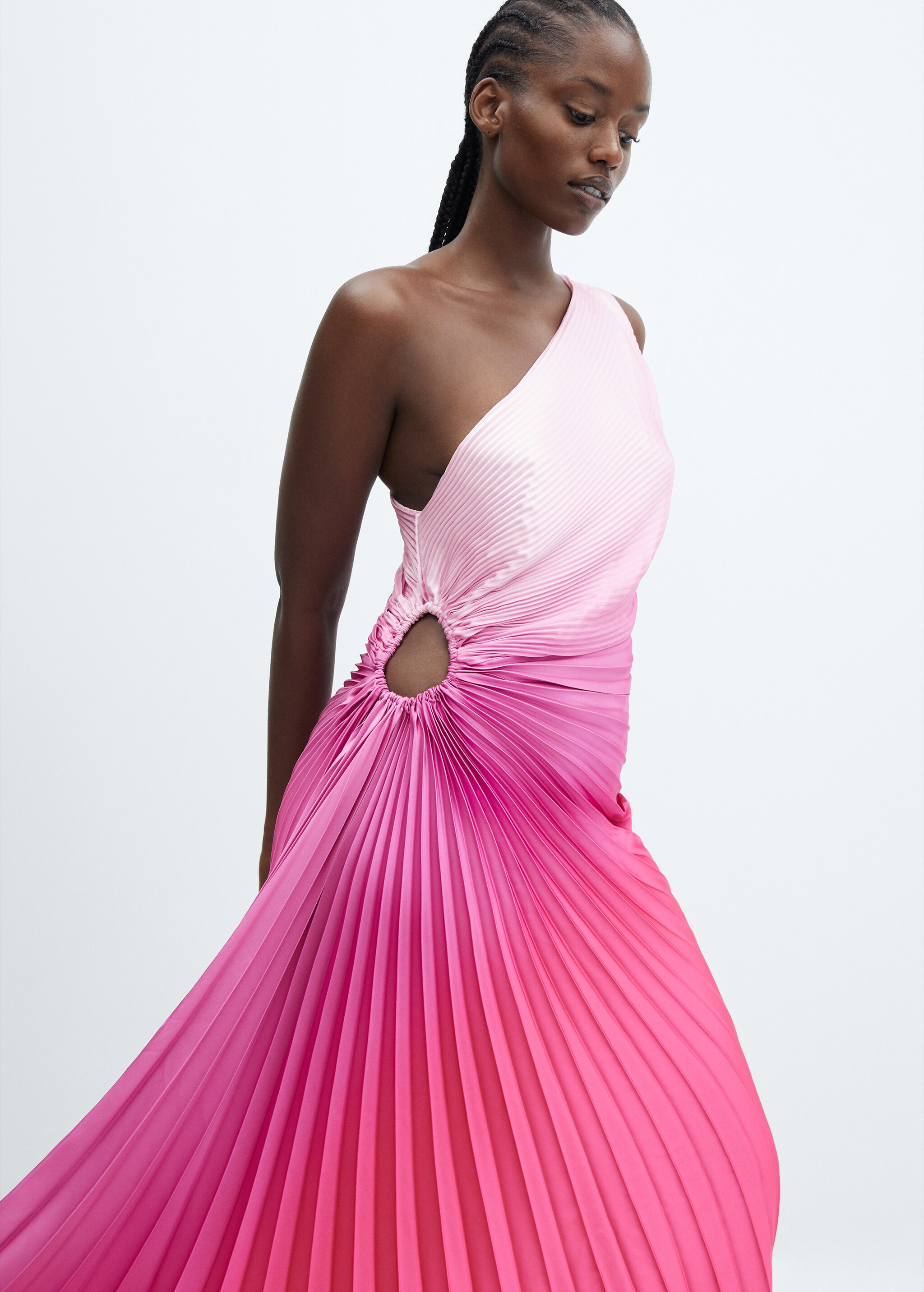 Asymmetrical pleated dress - Details of the article 5