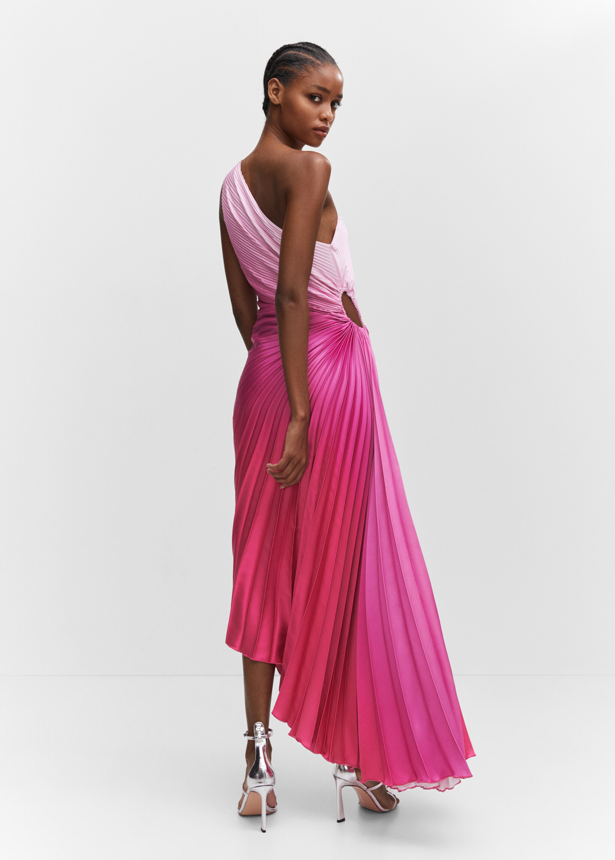 Asymmetrical pleated dress - Reverse of the article