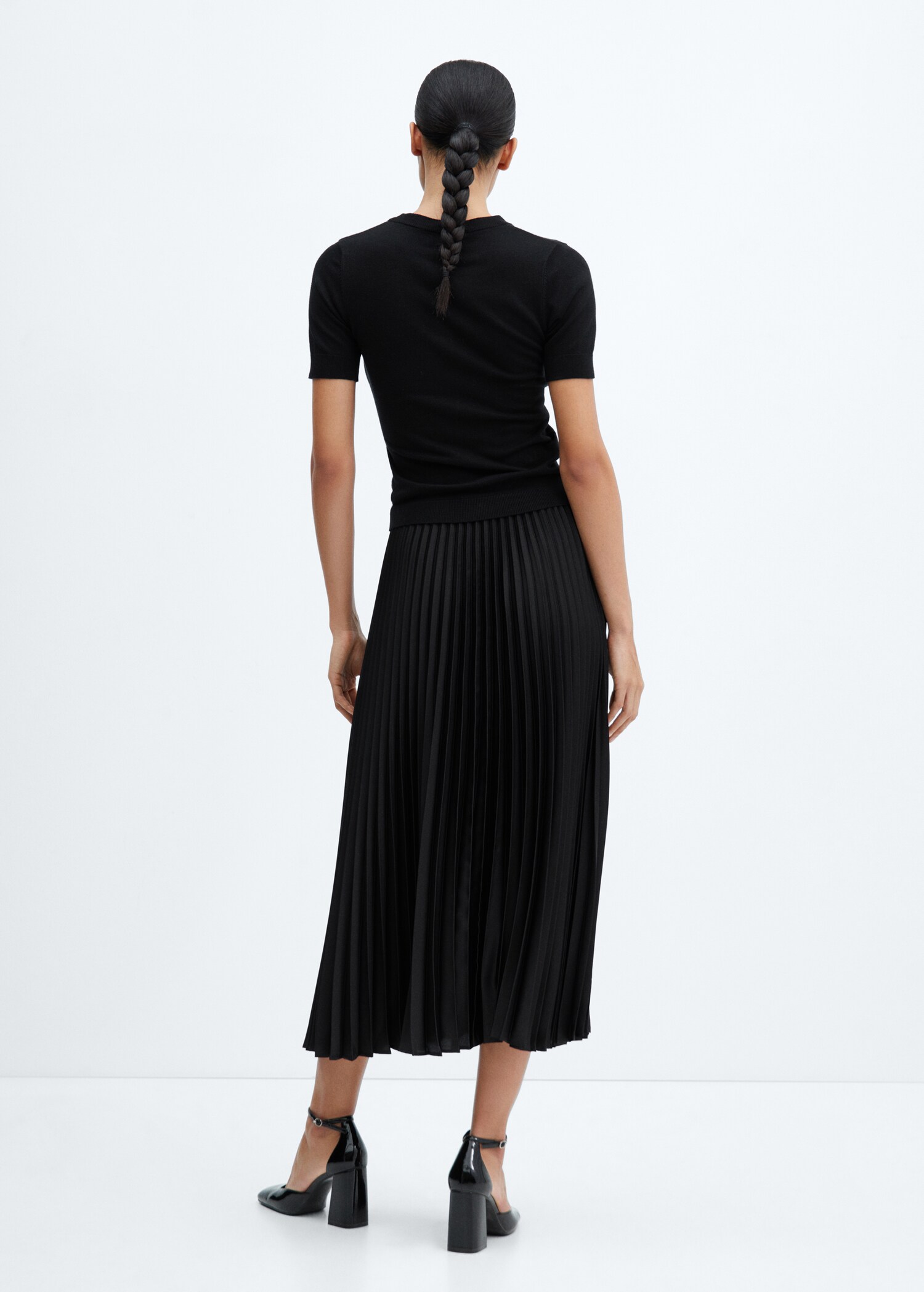 Pleated midi skirt - Reverse of the article