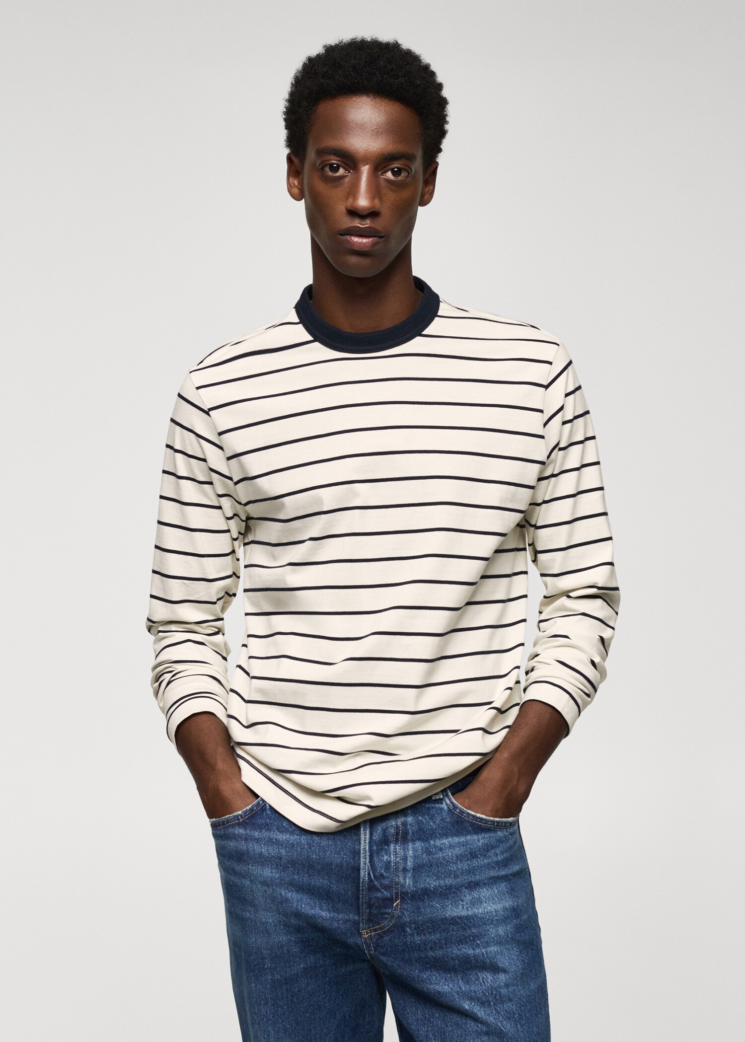 T-shirt manches longues rayures - Plan moyen