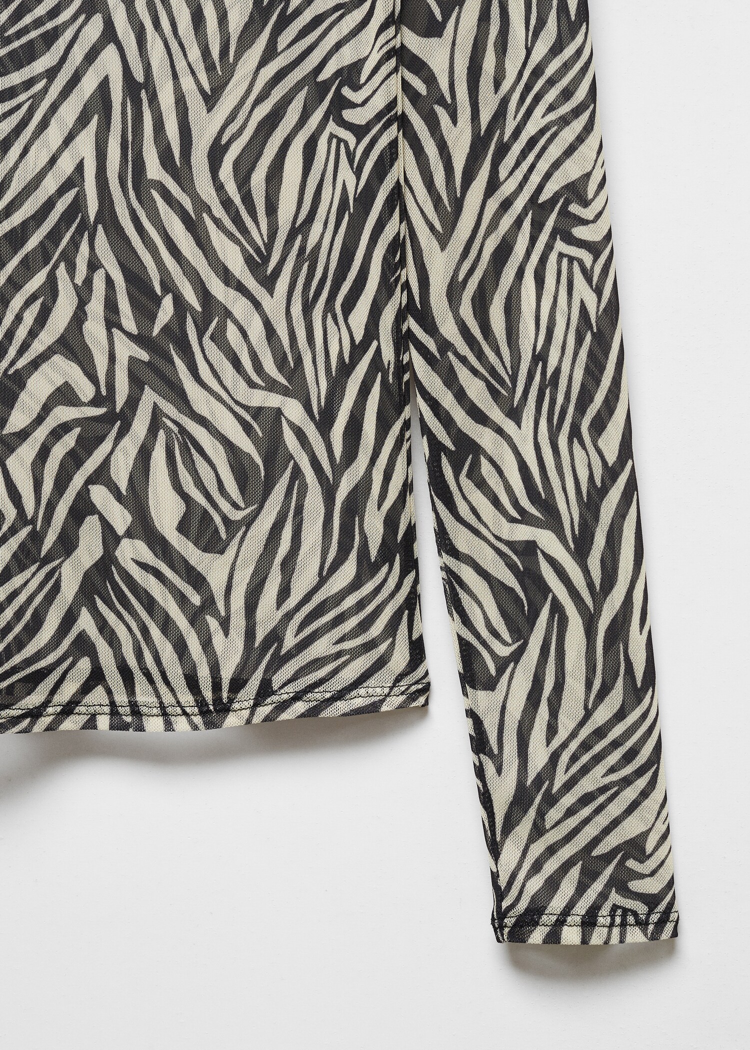 Animal print semi-transparent t-shirt - Details of the article 8