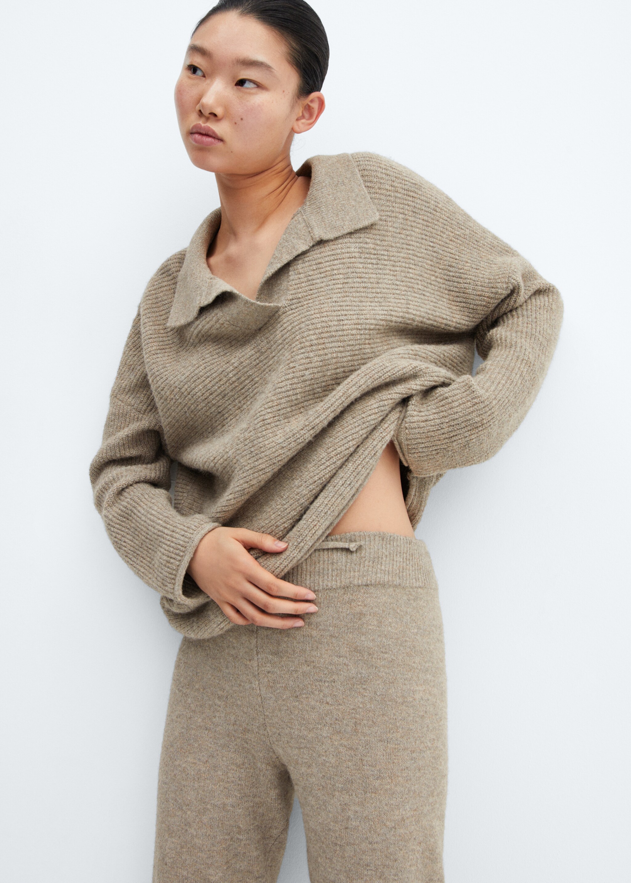 Pantalón jogger punto - Detalle del artículo 1, Marrón. Ref: 57054412-00.