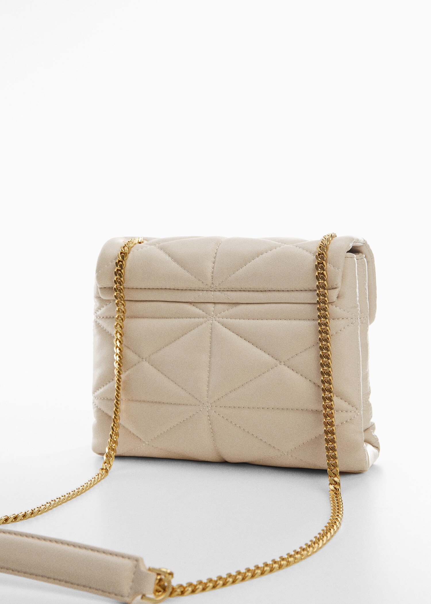 Quilted bag with flap - Details of the article 1