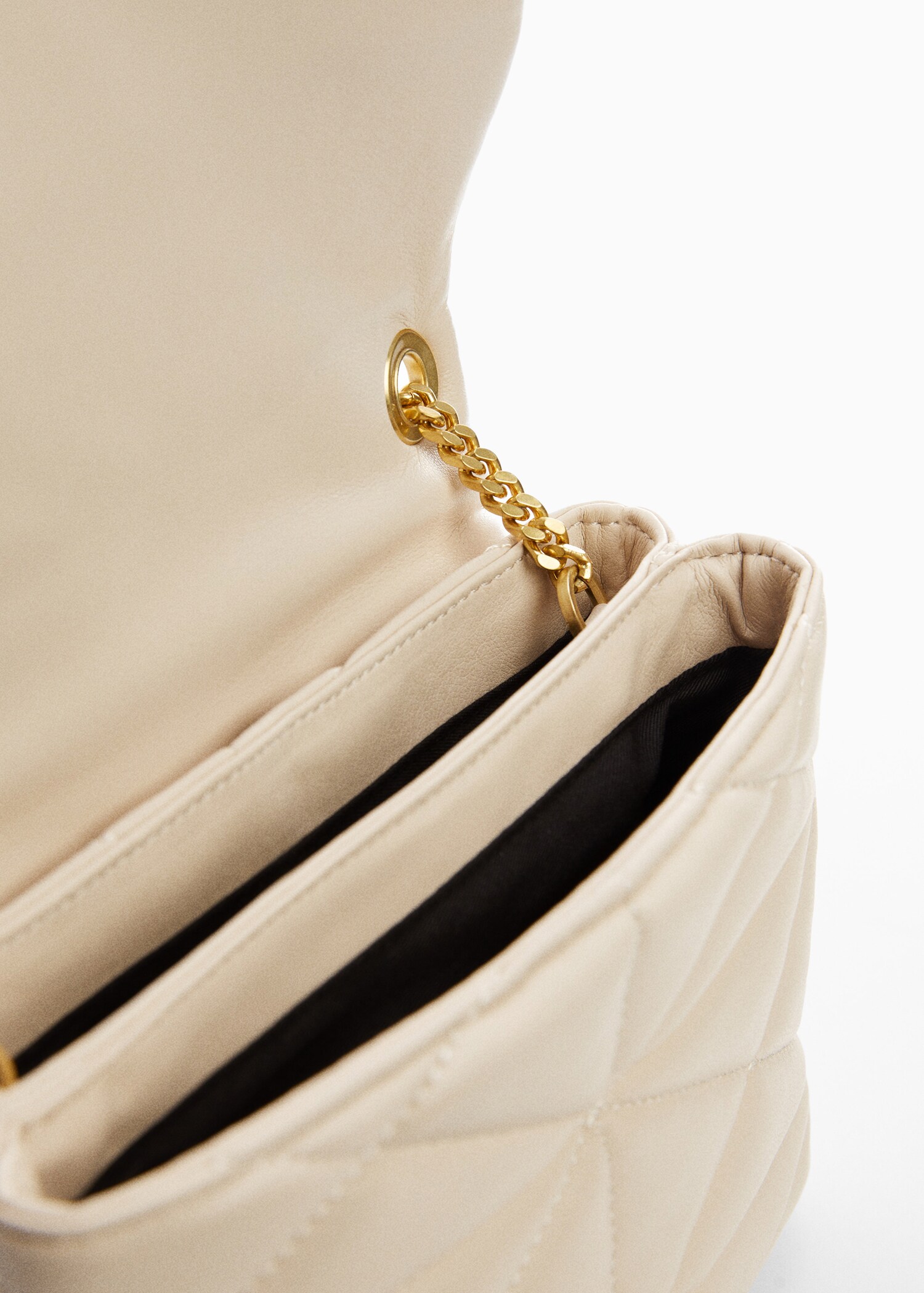 Quilted bag with flap - Details of the article 2
