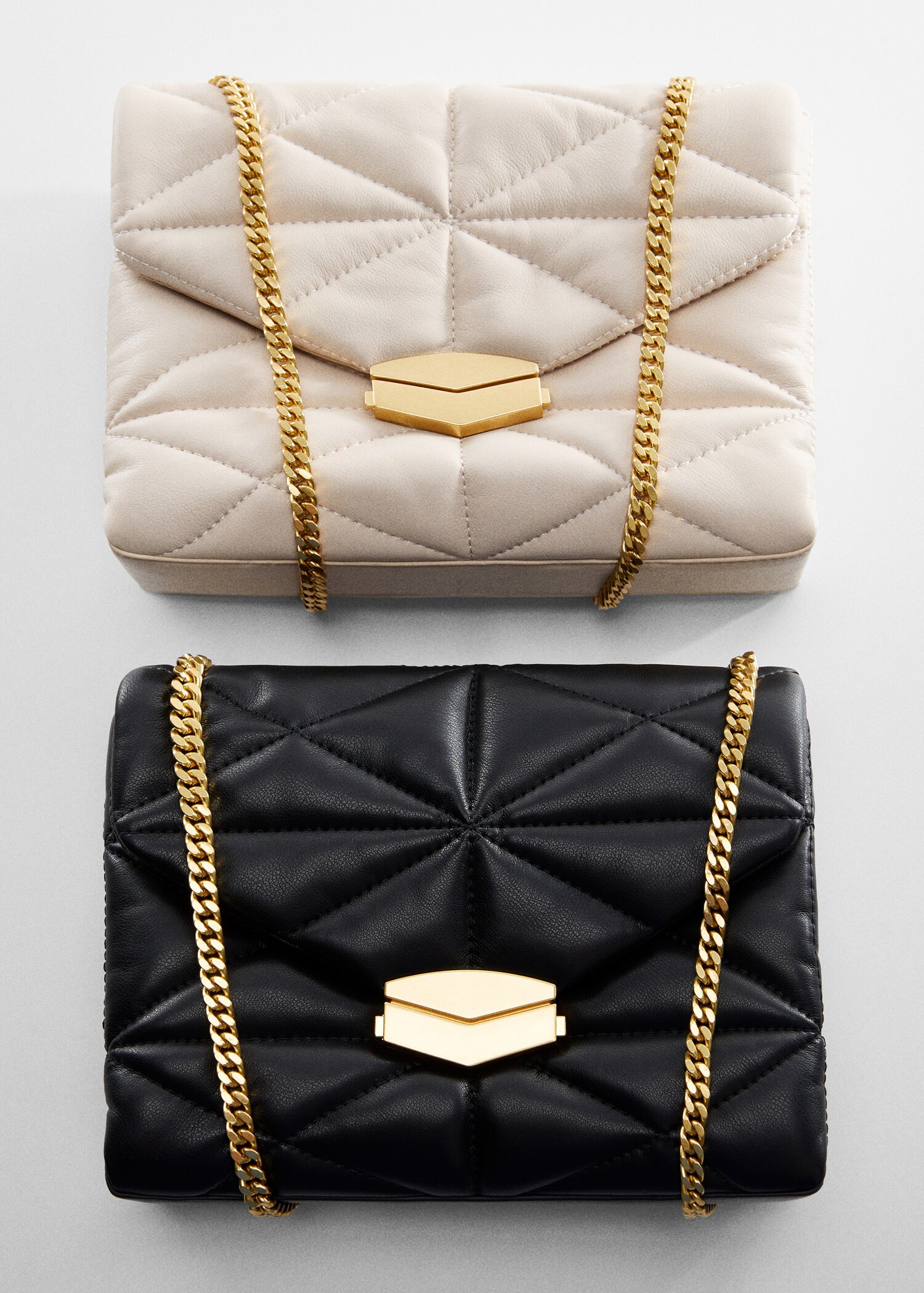 Quilted bag with flap - Details of the article 5