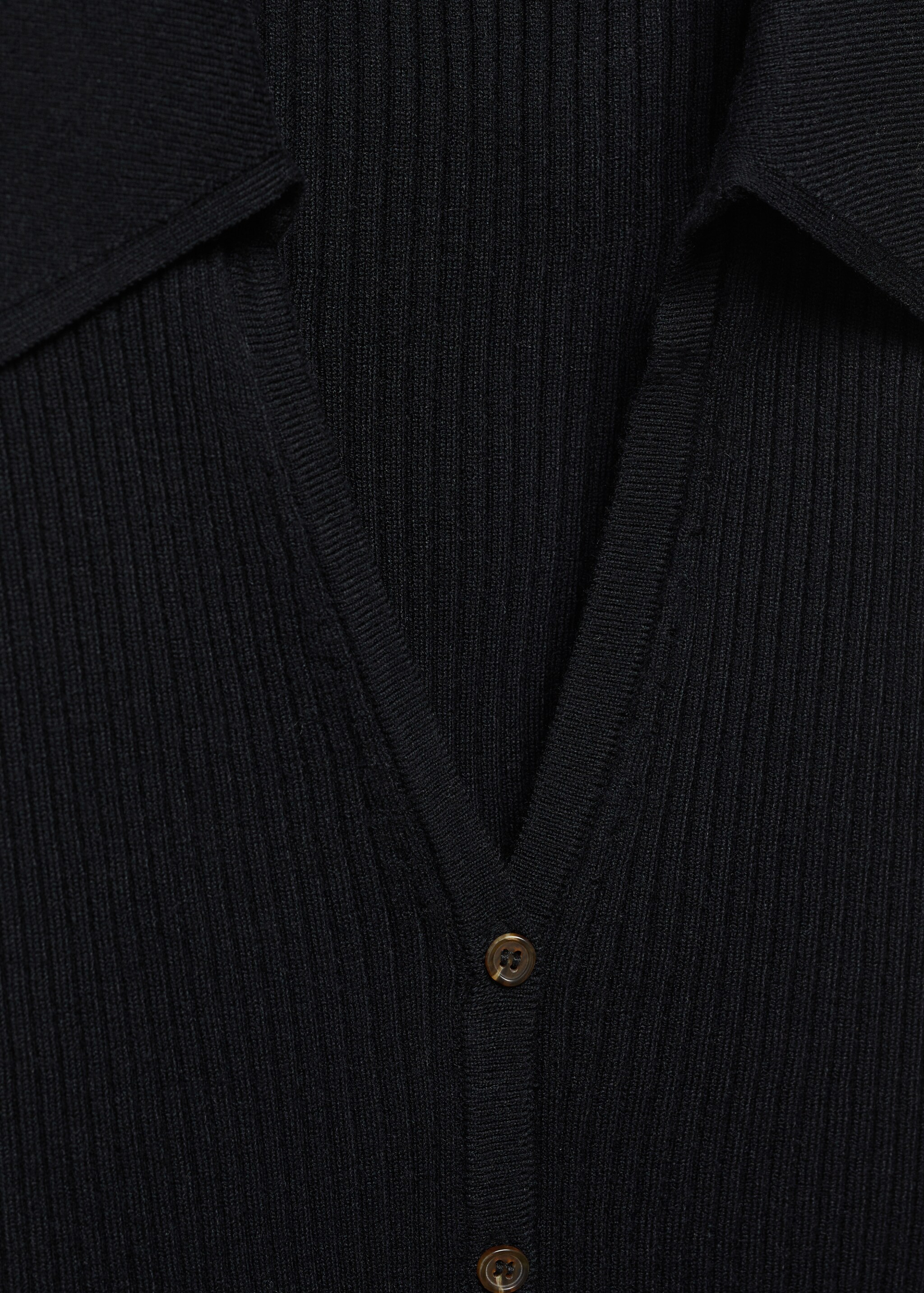 Knitted gilet with buttons - Details of the article 8