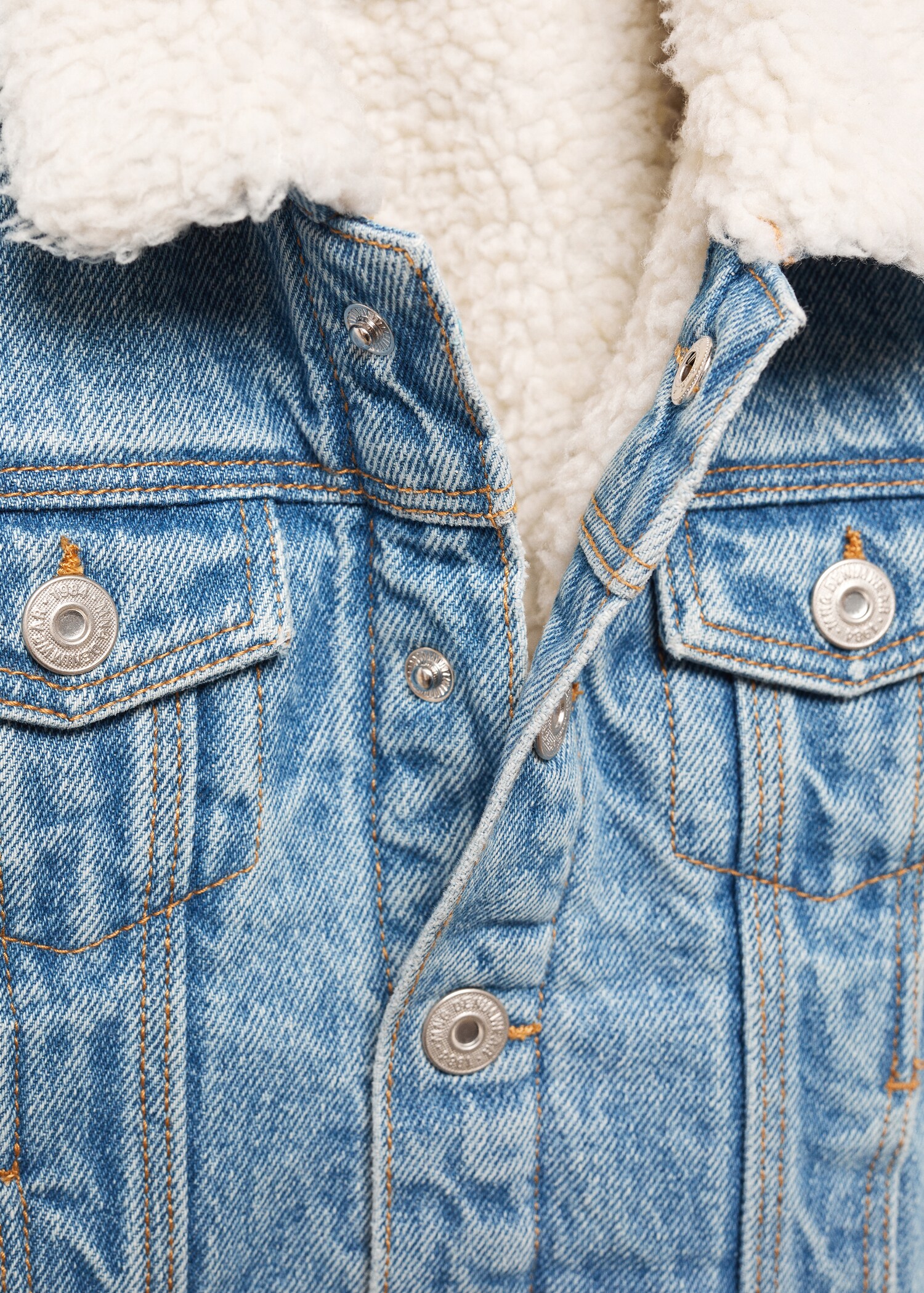 Jacket with shearling-effect lining - Details of the article 8