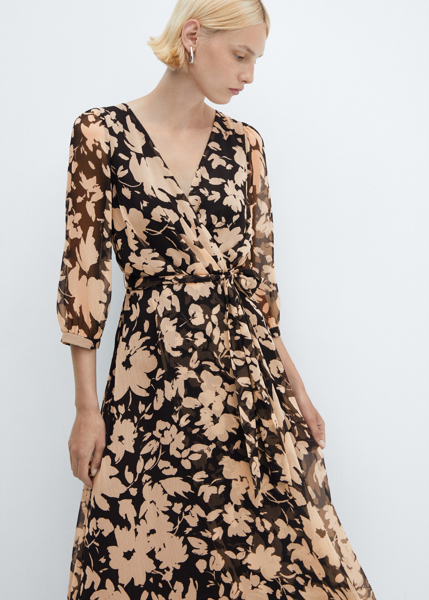Vestido fluido com estampado floral - Pormenor do artigo 2